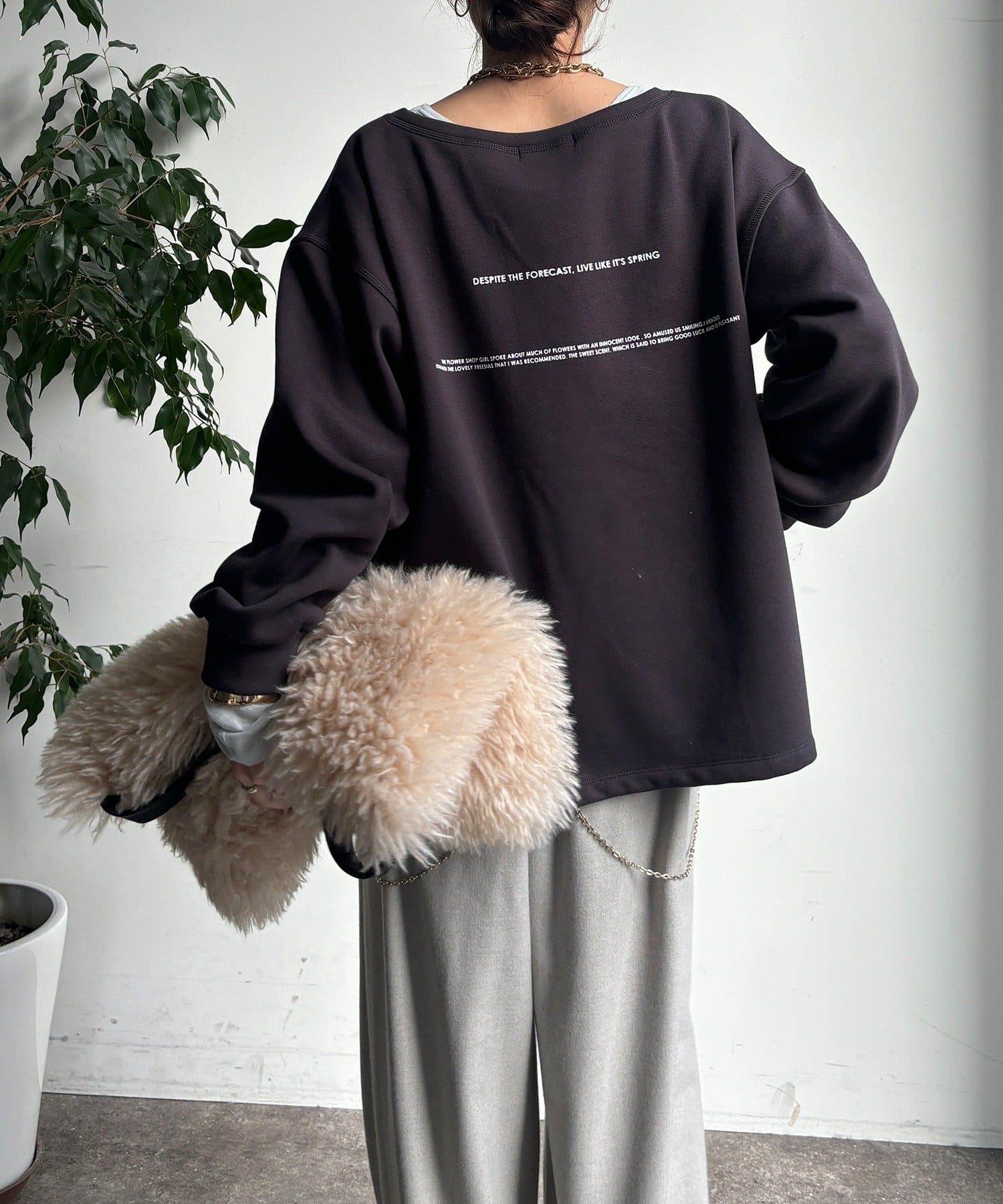 DOUDOU(ドゥドゥ) 前後ロゴプリント裏起毛プルオーバー