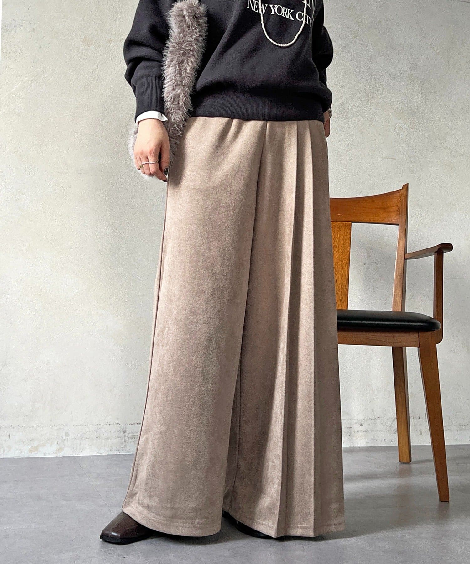 Croisiere(クロジエール) スエードプリーツパンツ