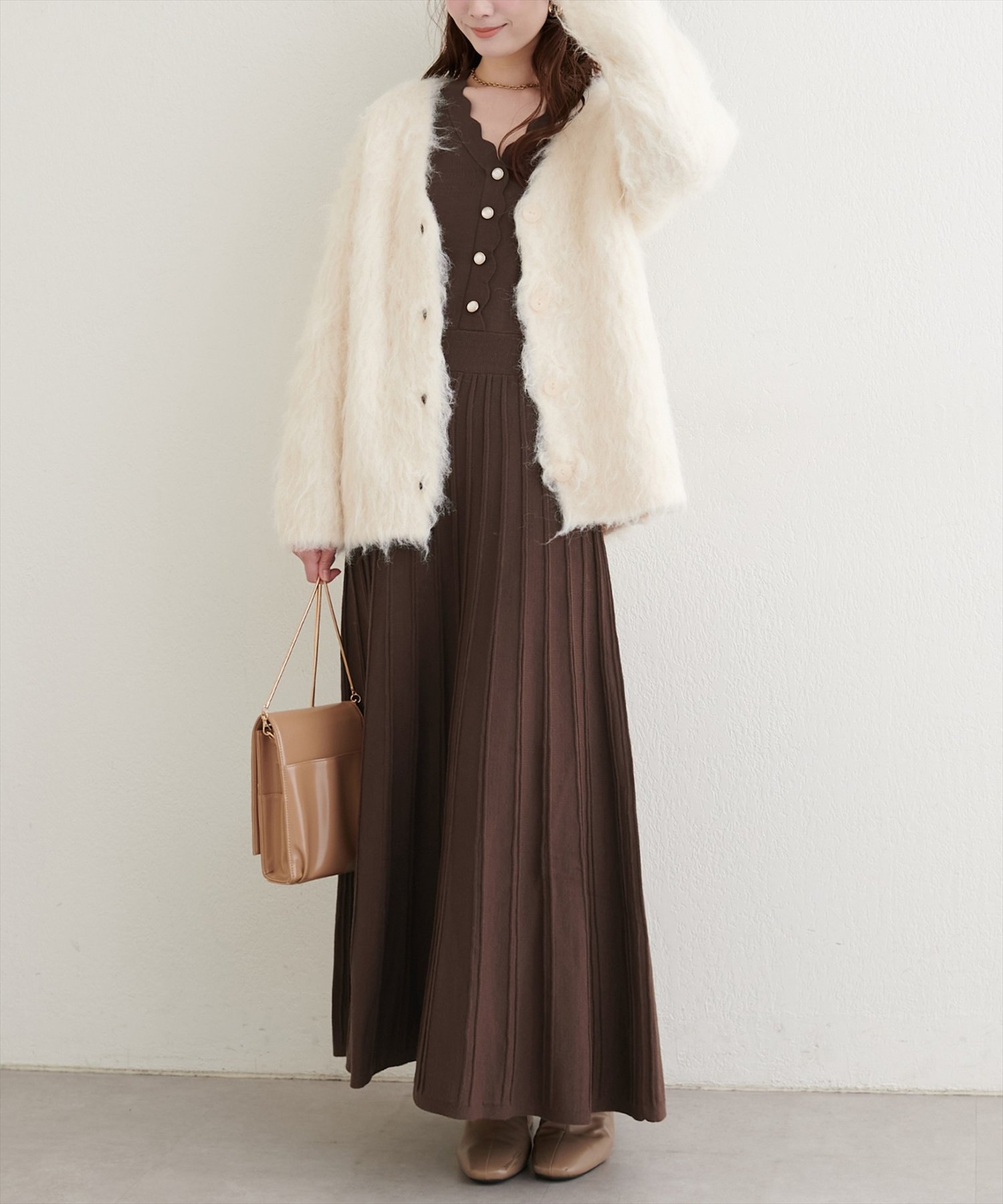 natural couture(ナチュラルクチュール) スカラッププリーツニットワンピース