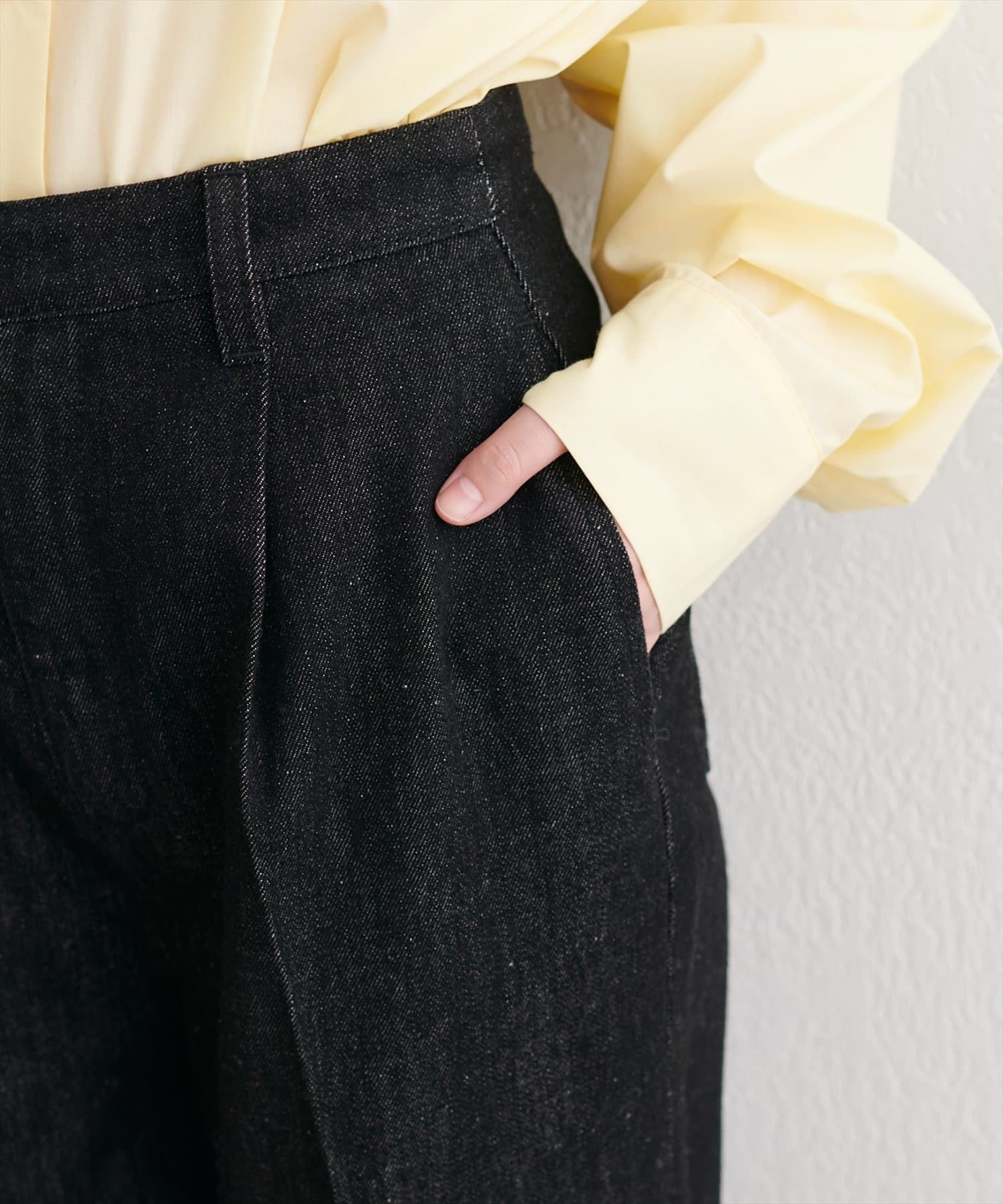 natural couture(ナチュラルクチュール) センタープレスデニムパンツ