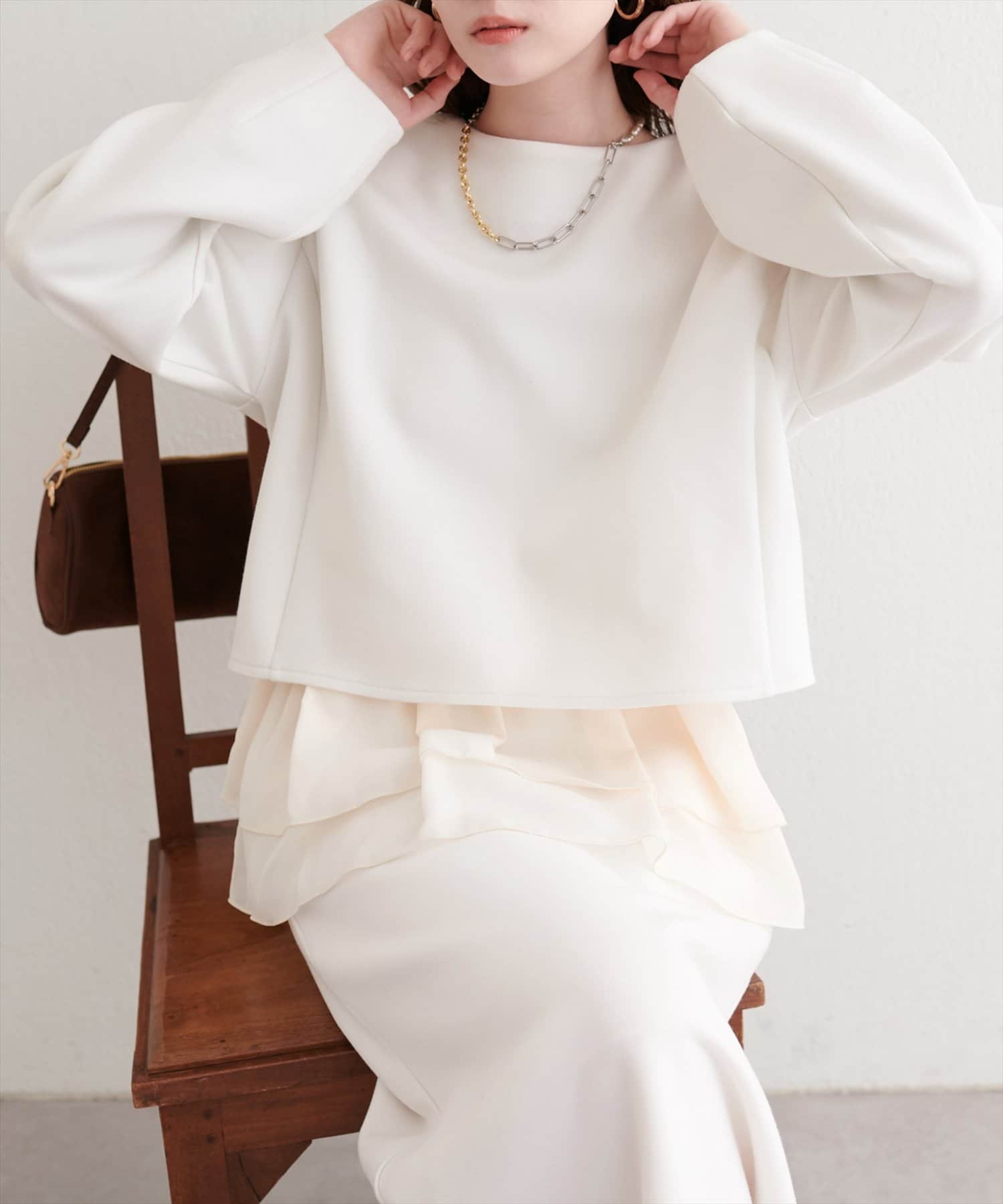 natural couture(ナチュラルクチュール) ショート丈ダンボールプルオーバー+ペプラムキャミSET