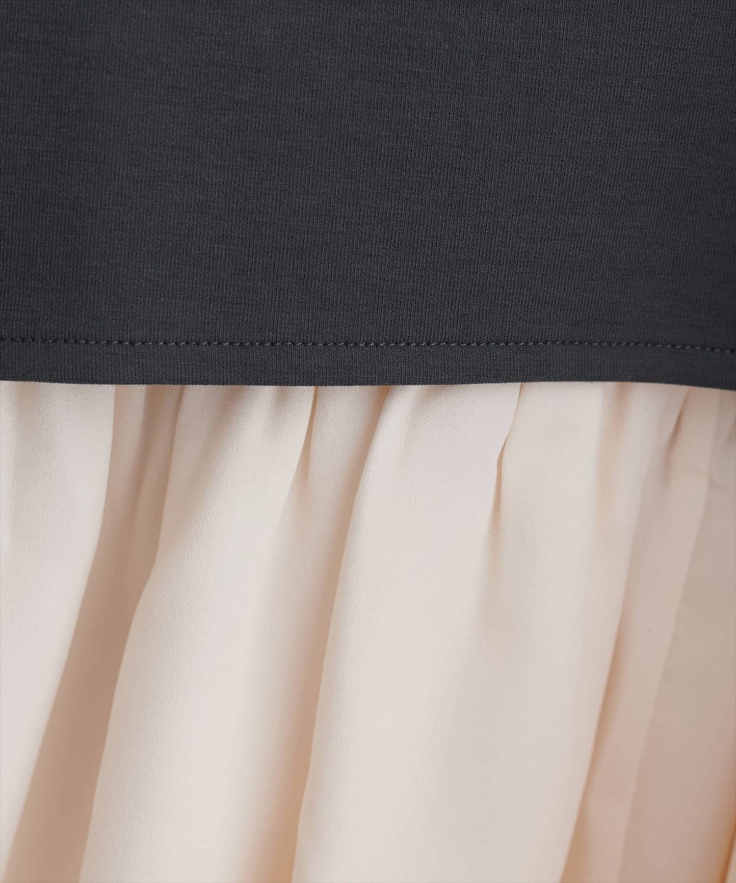 natural couture(ナチュラルクチュール) ショート丈ダンボールプルオーバー+ペプラムキャミSET