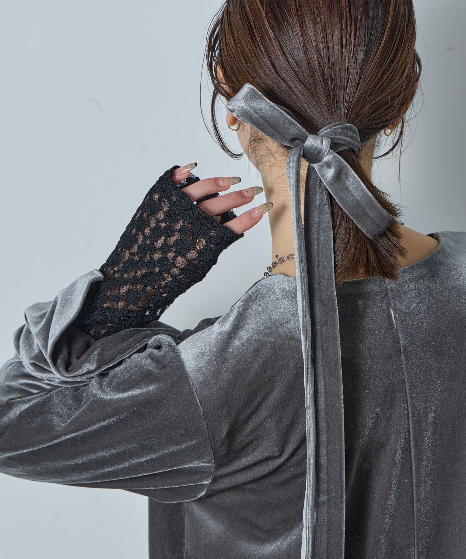 -goocy-(グーシー) 【オケージョン】ボウタイ付きＶネックベロアワンピース