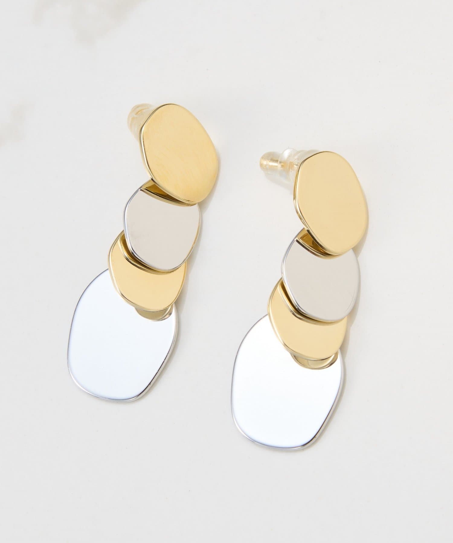 COLLAGE GALLARDAGALANTE(コラージュ ガリャルダガランテ) 【PAPILLONNER/パピヨネ】オーバルコンビピアス