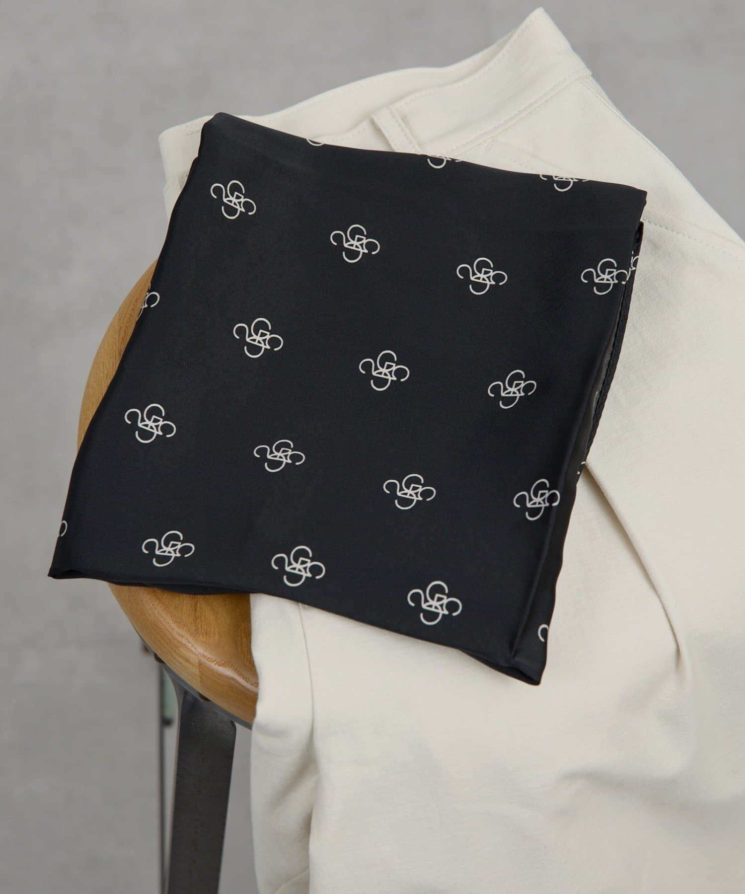 GALLARDAGALANTE(ガリャルダガランテ) プリントスカーフ