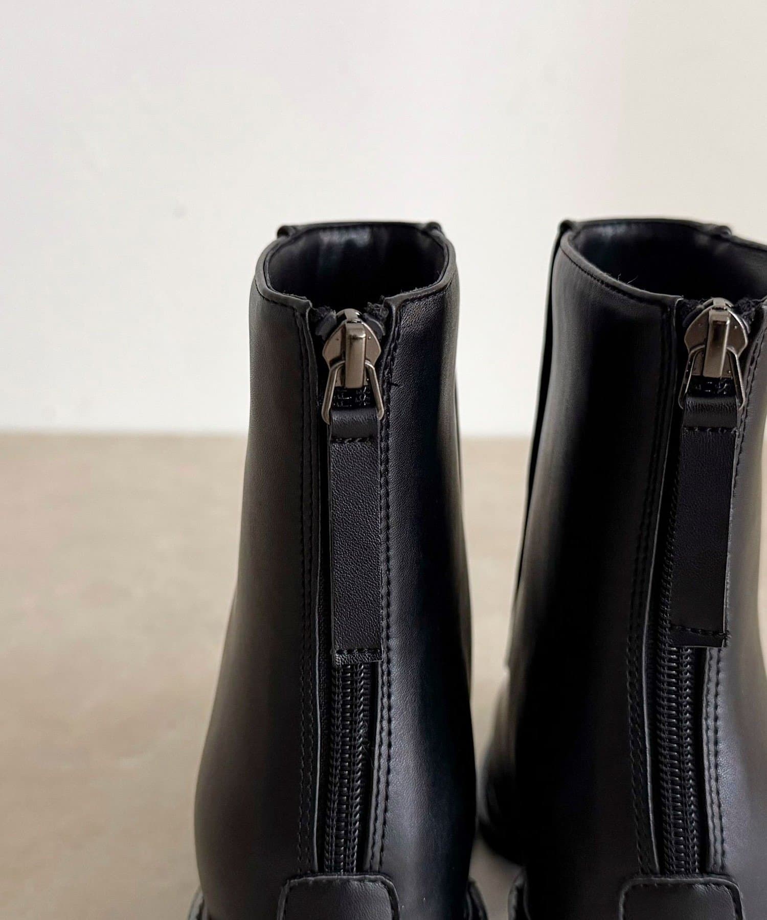 FREDY & GLOSTER(フレディ アンド グロスター) スクエアトゥブーツ