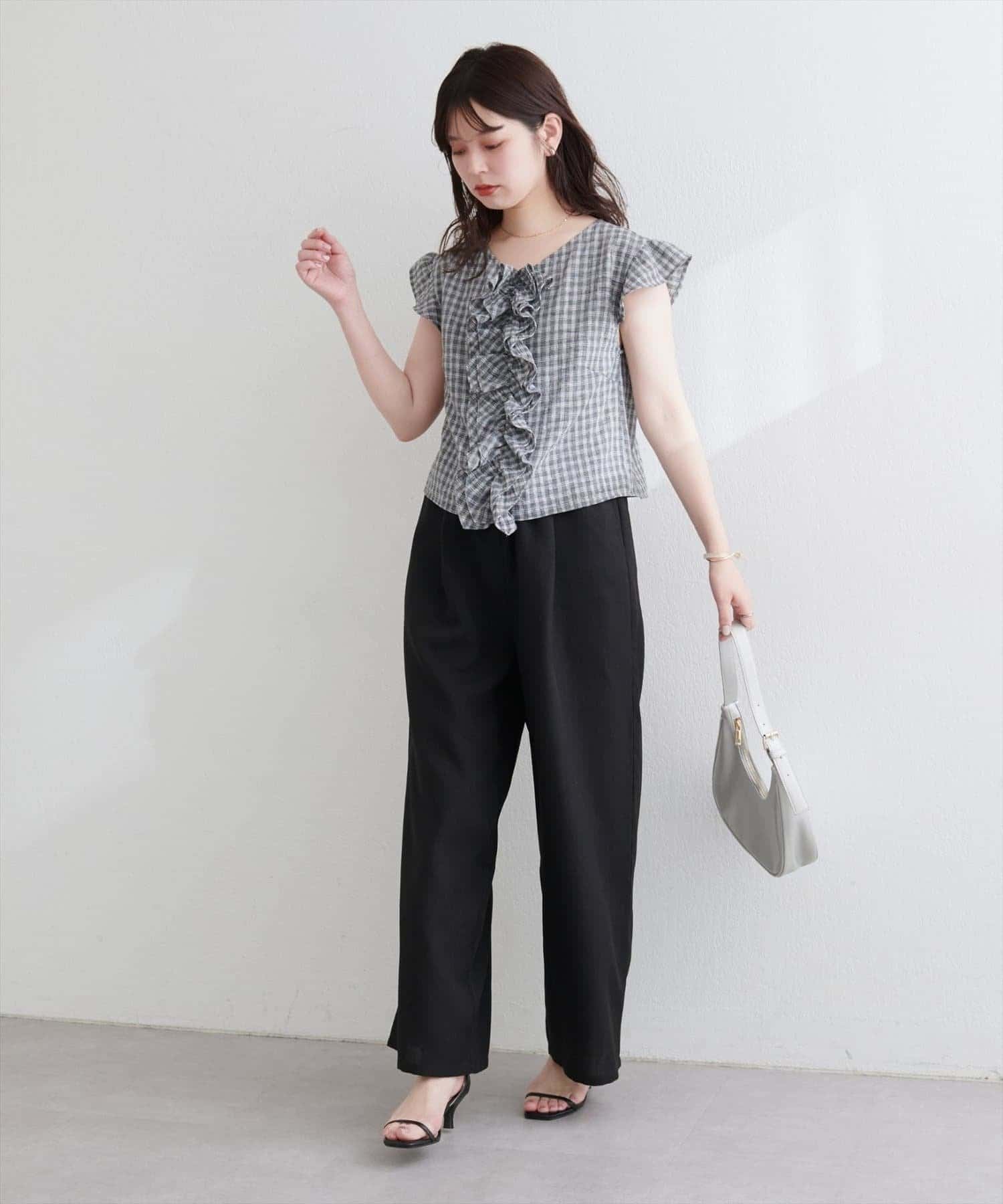 NICE CLAUP / OLIVE des OLIVE OUTLET(ナイスクラップ  / オリーブ デ オリーブ アウトレット) 【natural couture】フロントフリルブラウス