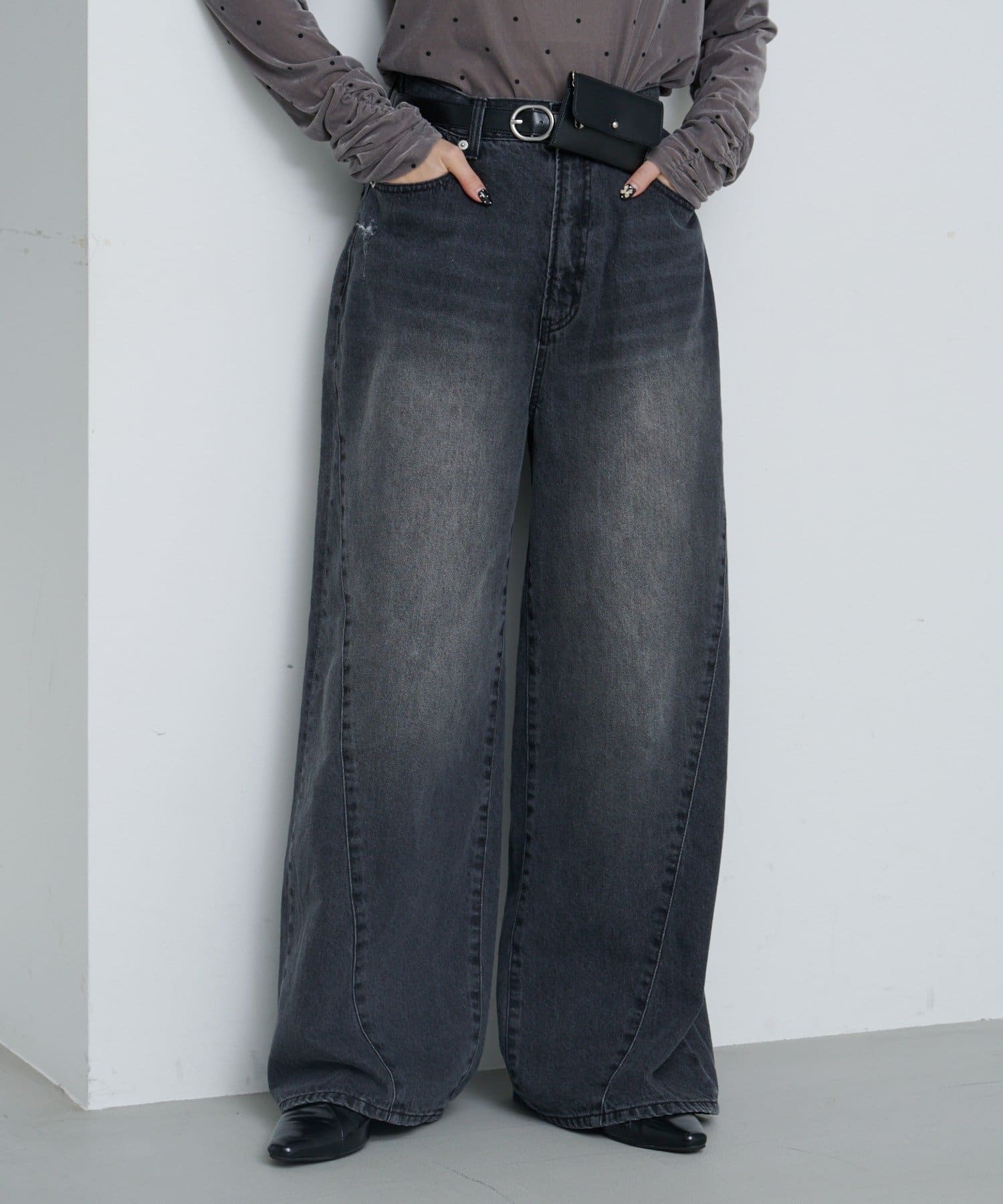 Kastane(カスタネ) 【11.8(土)12:00発売/WEB先行/2サイズ展開/低身長サイズ/ウエスト調節可】カーブステッチデニム