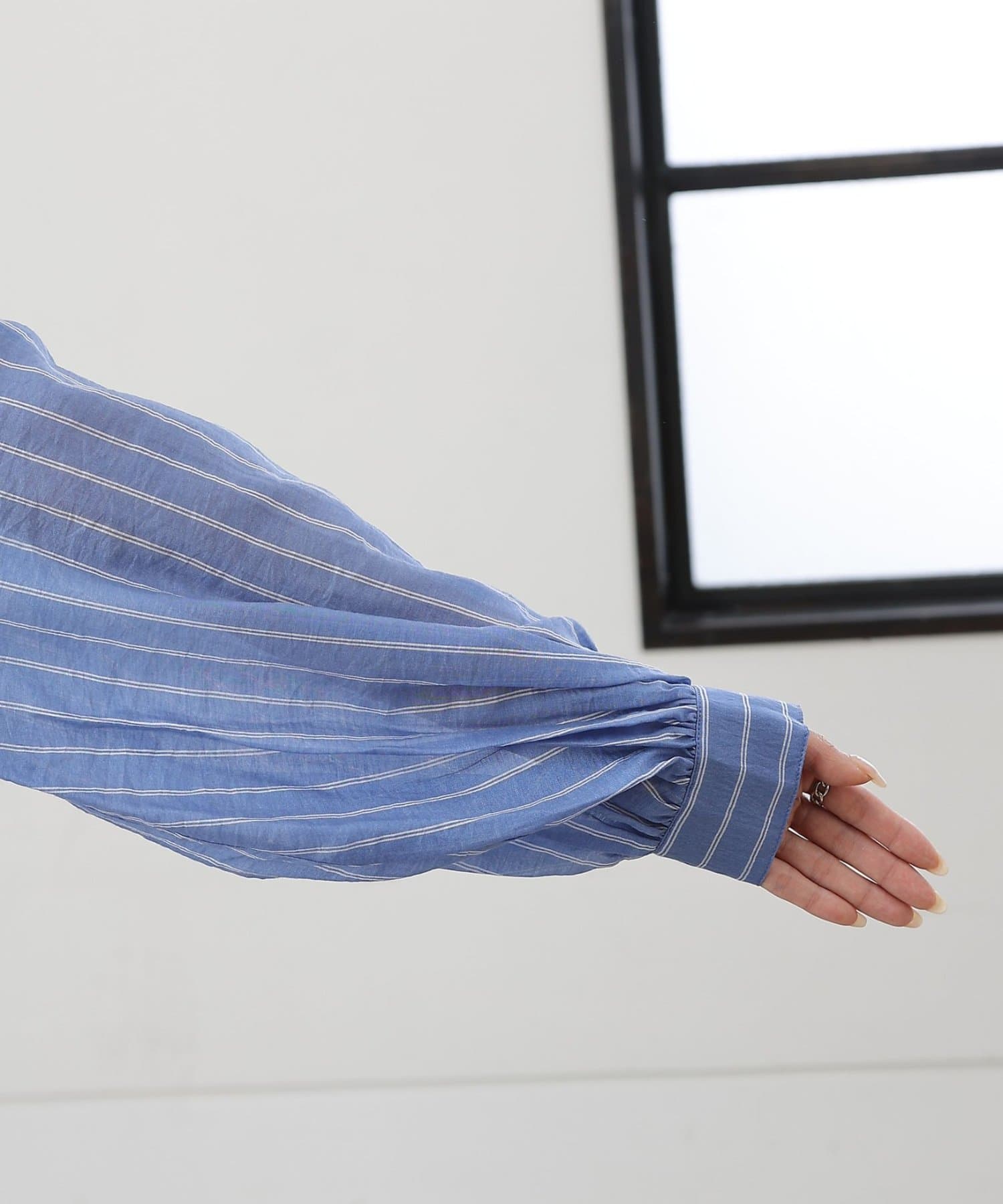 COLONY 2139(コロニー トゥーワンスリーナイン) ストライプシアーバンドカラー長袖シャツ