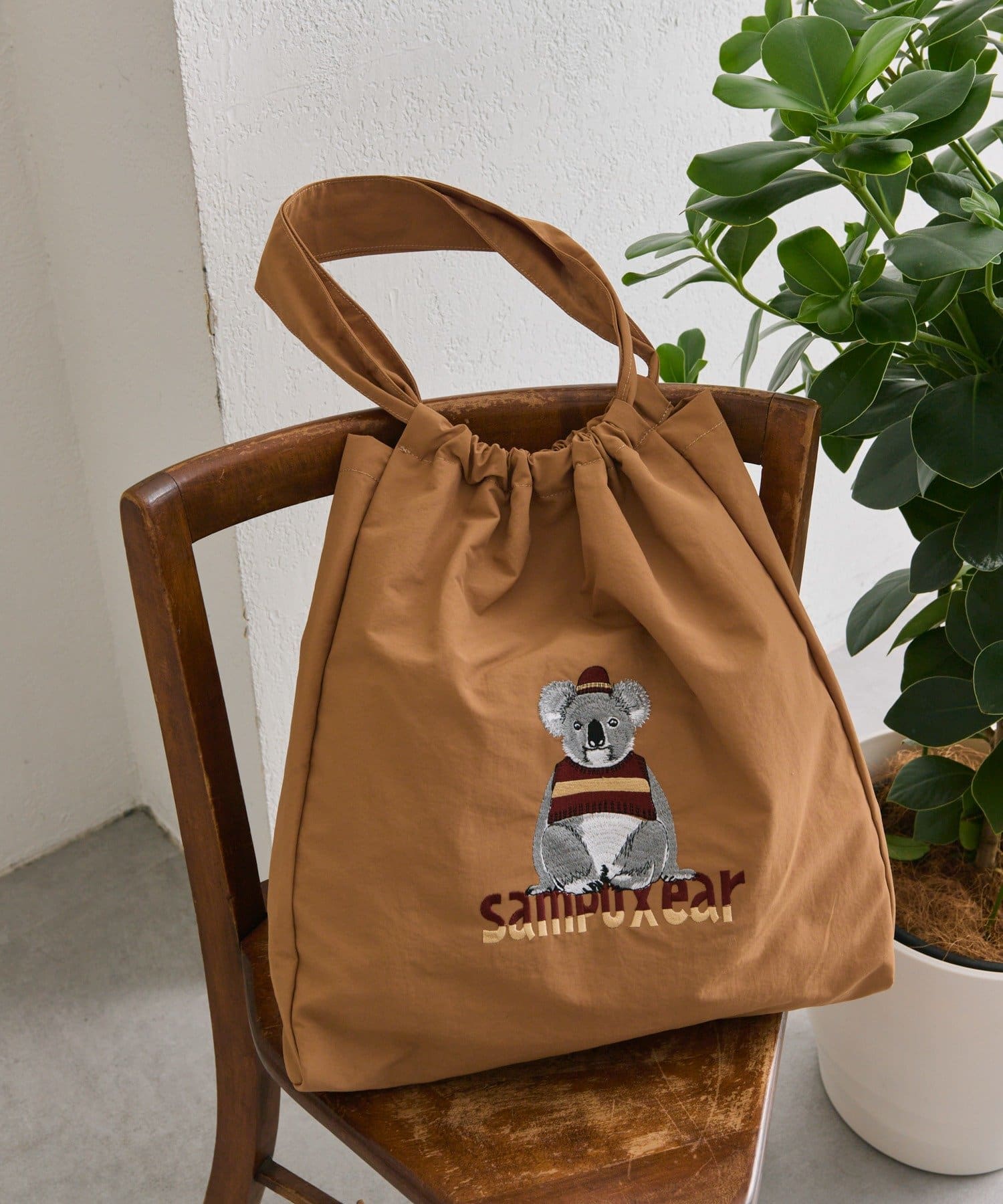 ear PAPILLONNER(イア パピヨネ) 《撥水/A4サイズ対応》sampo×earコラボ刺繍トートバッグ