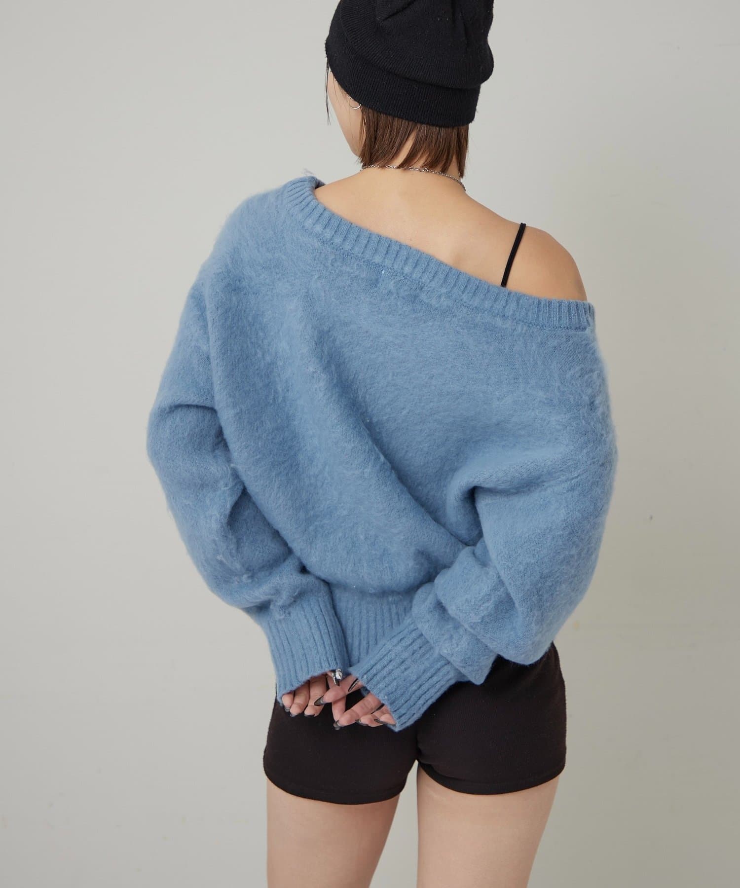 WHO’S WHO gallery(フーズフーギャラリー) KYモヘアタッチオフショルニット