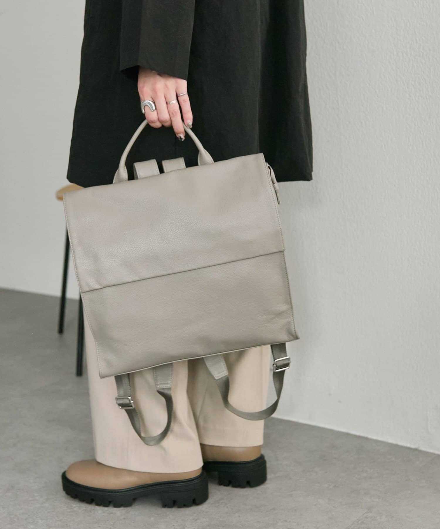 ear PAPILLONNER(イア パピヨネ) 《本革/A4サイズ対応》レザーフラップリュック