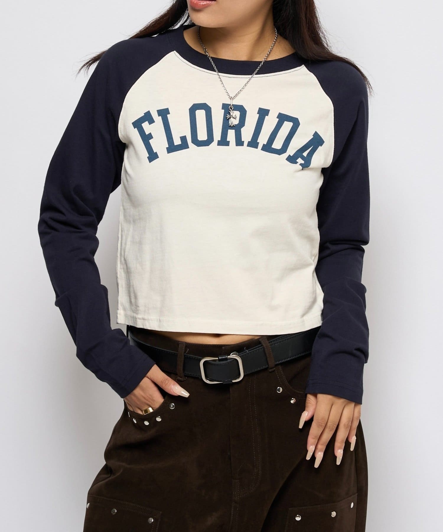 OUTLET(アウトレット) 【WHO'S WHO gallery】ロゴ ラグランロンTEE