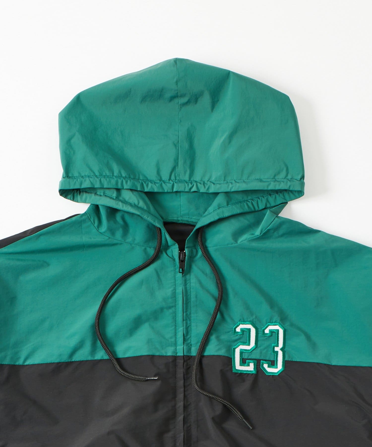 OUTLET(アウトレット) 【WHO'S WHO gallery】ナンバリングナイロンパーカー