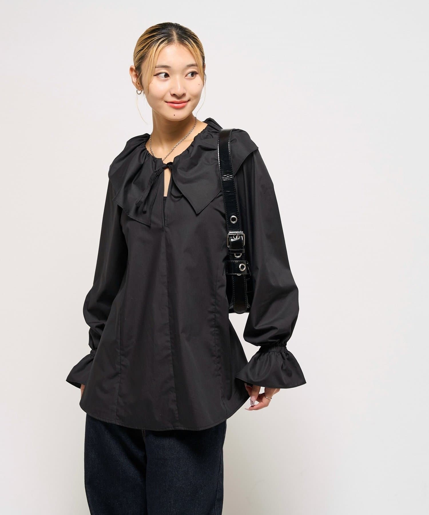 OUTLET(アウトレット) 【WHO'S WHO gallery】BIGカラーラッフルブラウス