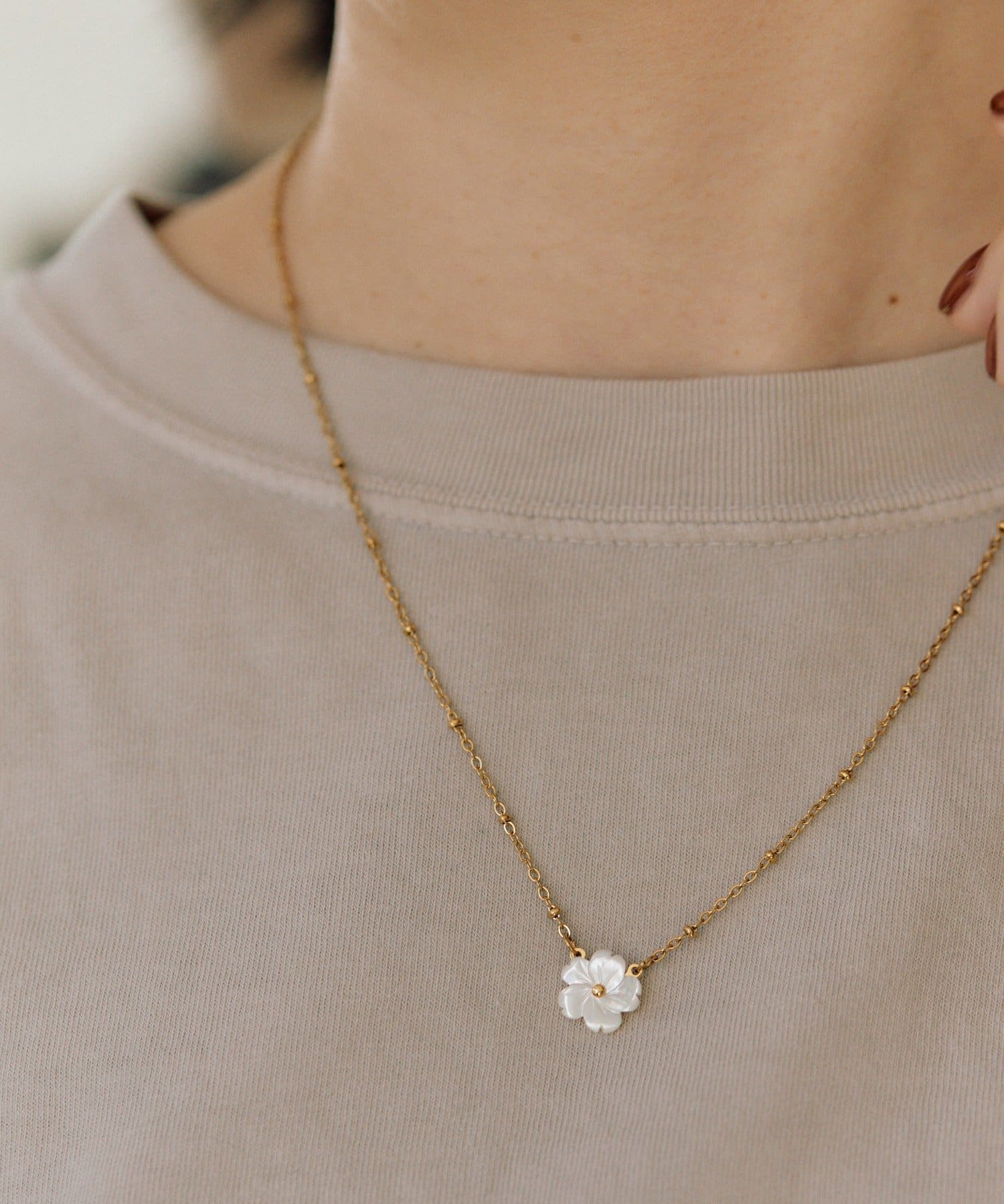 OUTLET(アウトレット) 【ear PAPILLONNER】シェルフラワーネックレス