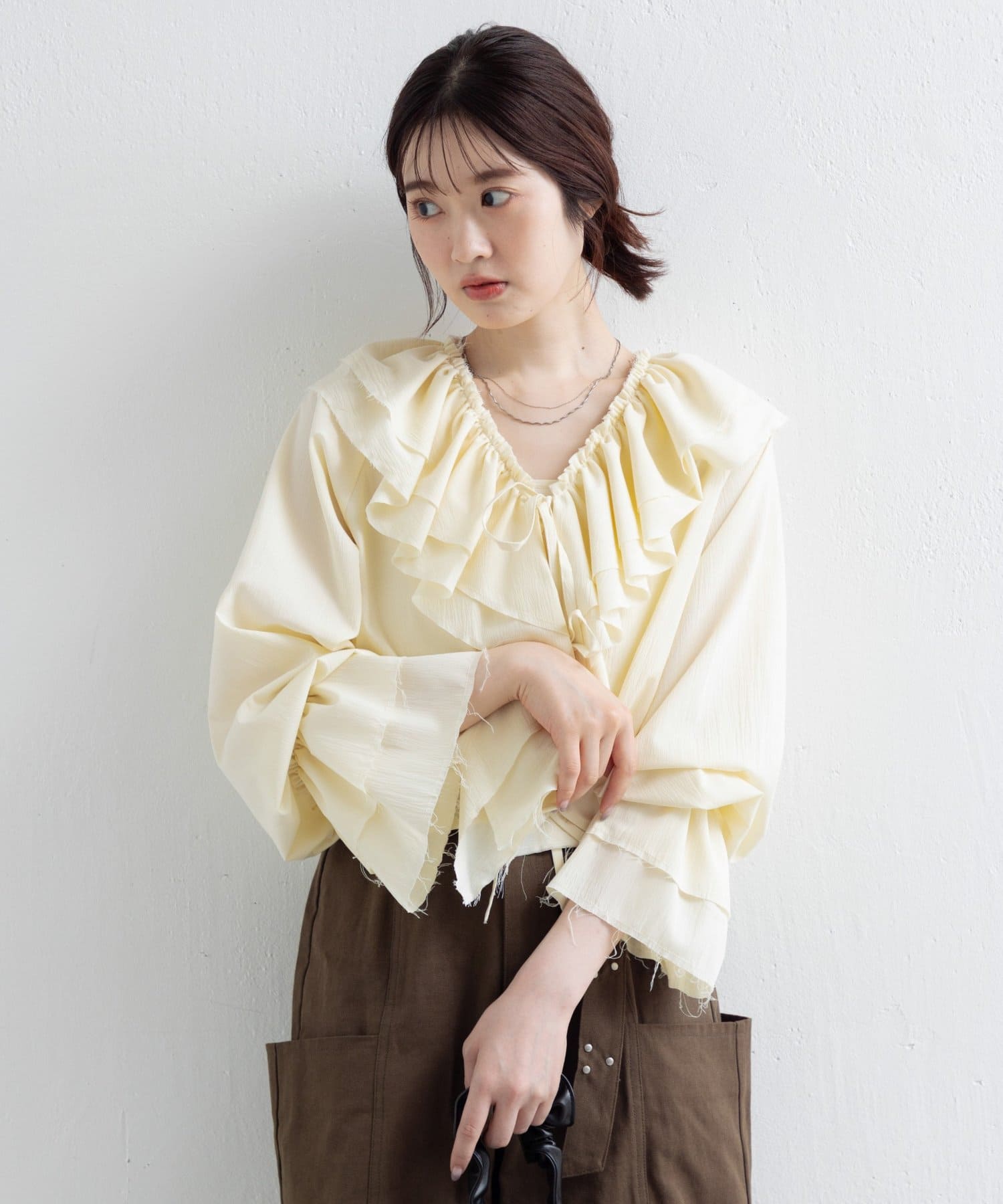 OUTLET(アウトレット) 【Kastane】フリルリボンブラウス