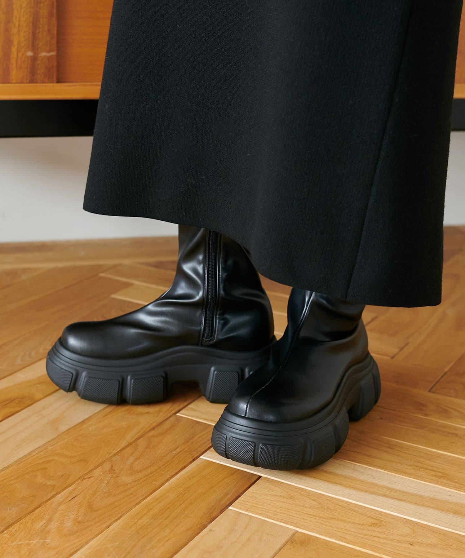 OUTLET(アウトレット) 【Discoat】厚底ストレッチショートブーツ