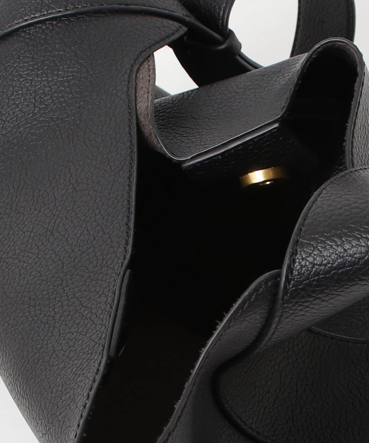 FREDY & GLOSTER(フレディ アンド グロスター) バックルディテールワンショルダーバッグ