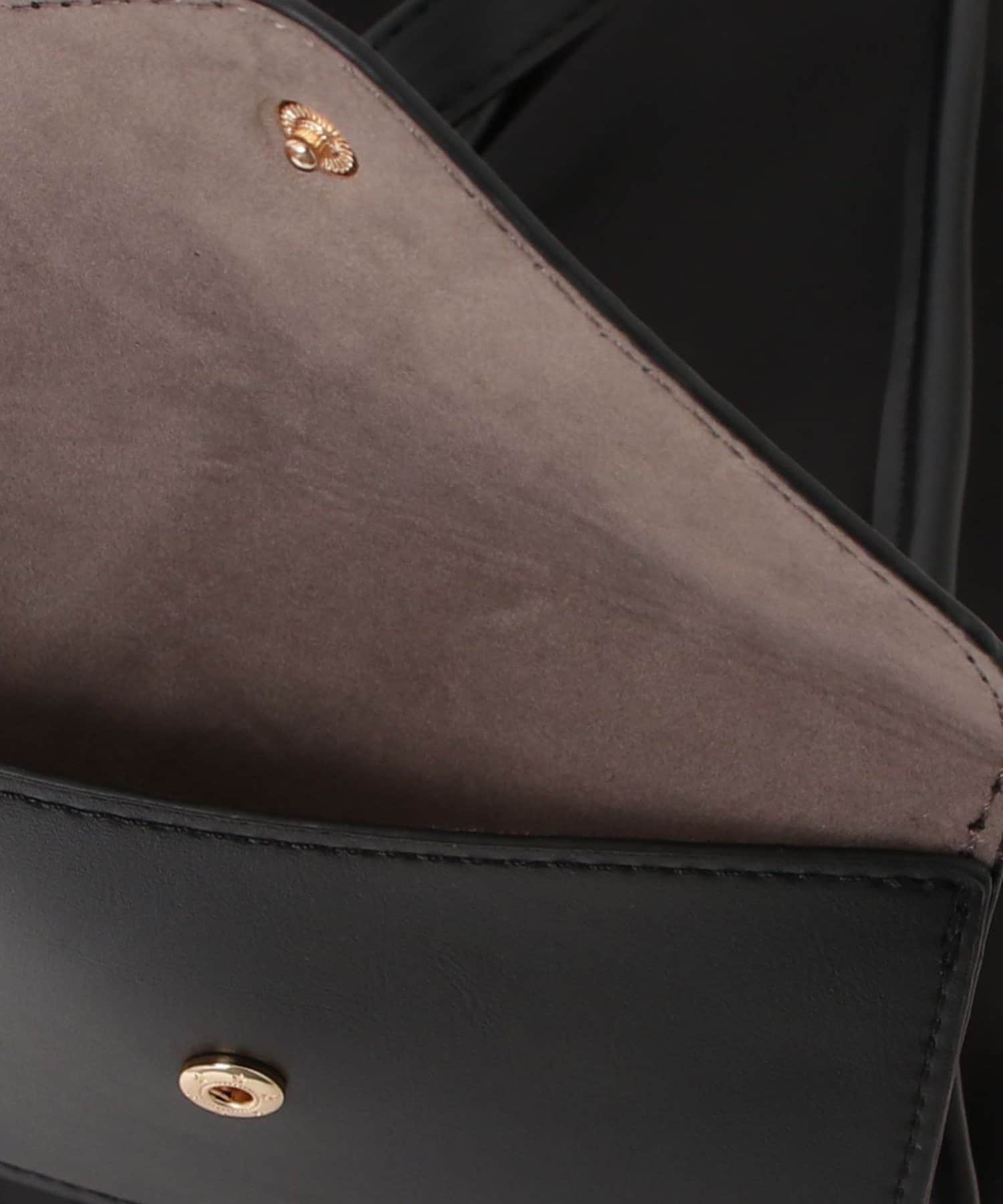 FREDY & GLOSTER(フレディ アンド グロスター) 撥水ベルトハンドルナイロンショルダーバッグ