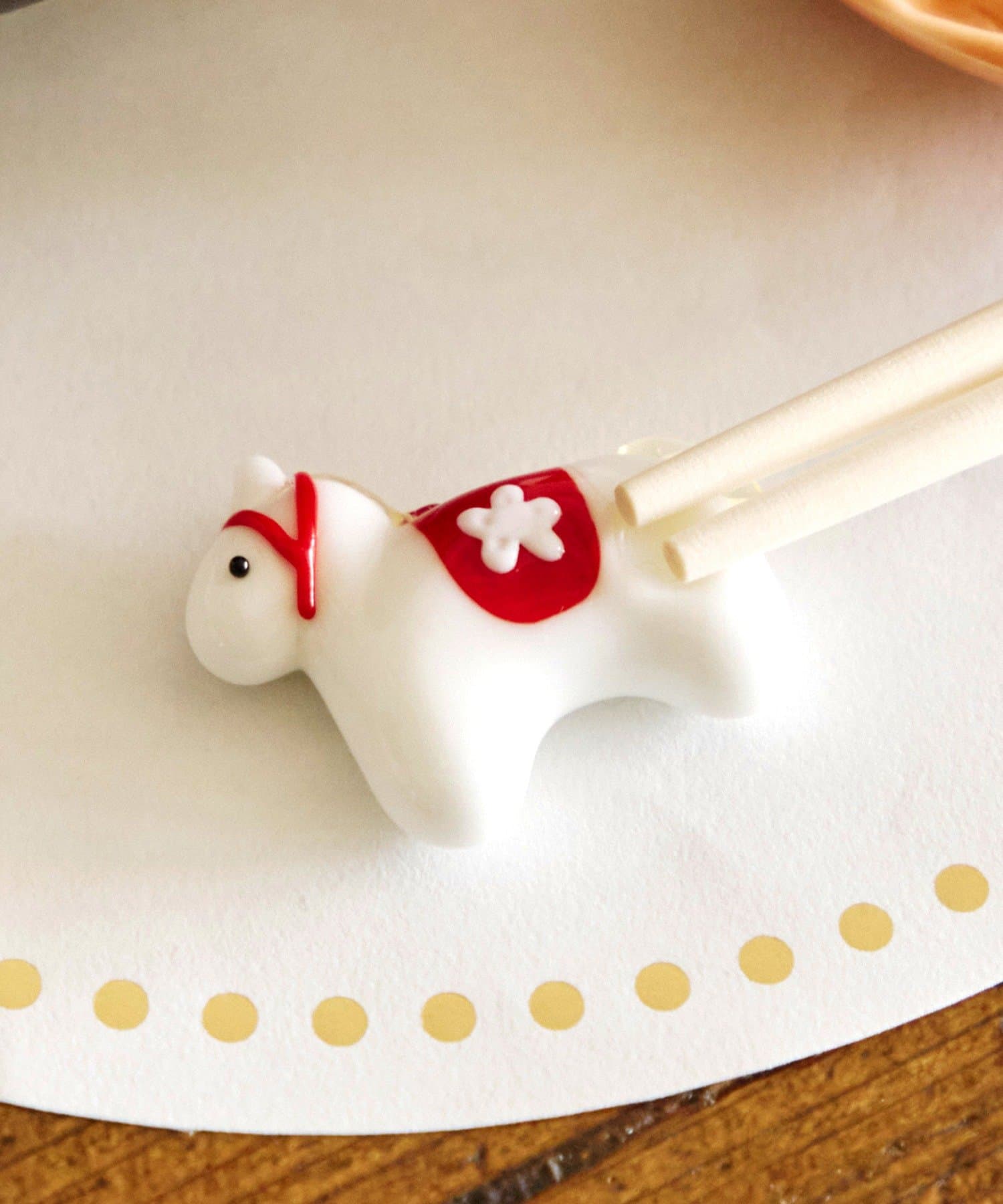 salut!(サリュ) ガラスの箸置き干支／花ひらく、新春のうつわ