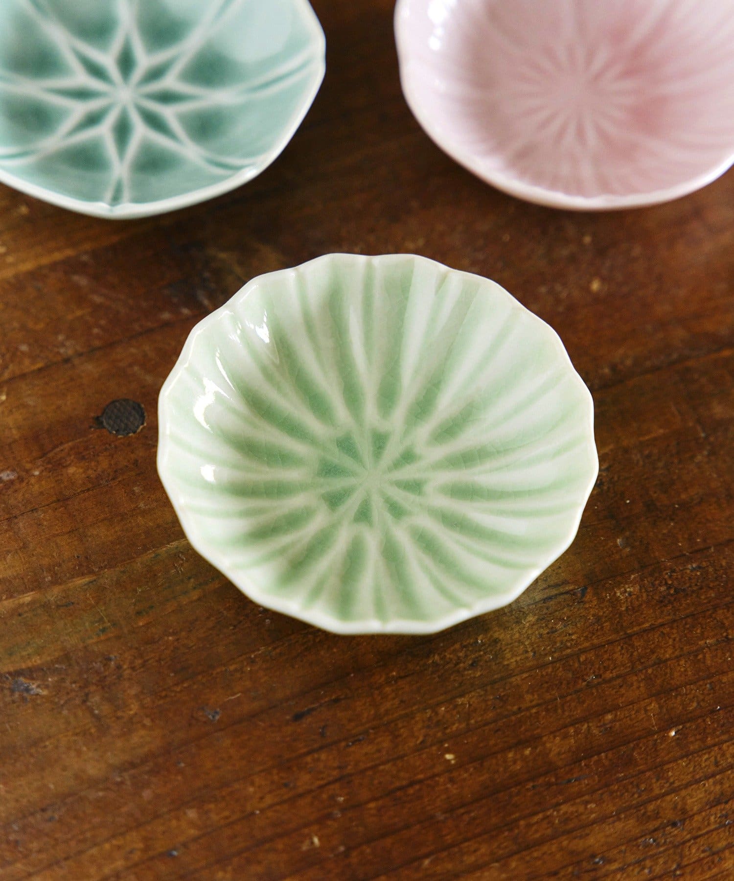 salut!(サリュ) ガラス貫入小皿若松／花ひらく、新春のうつわ