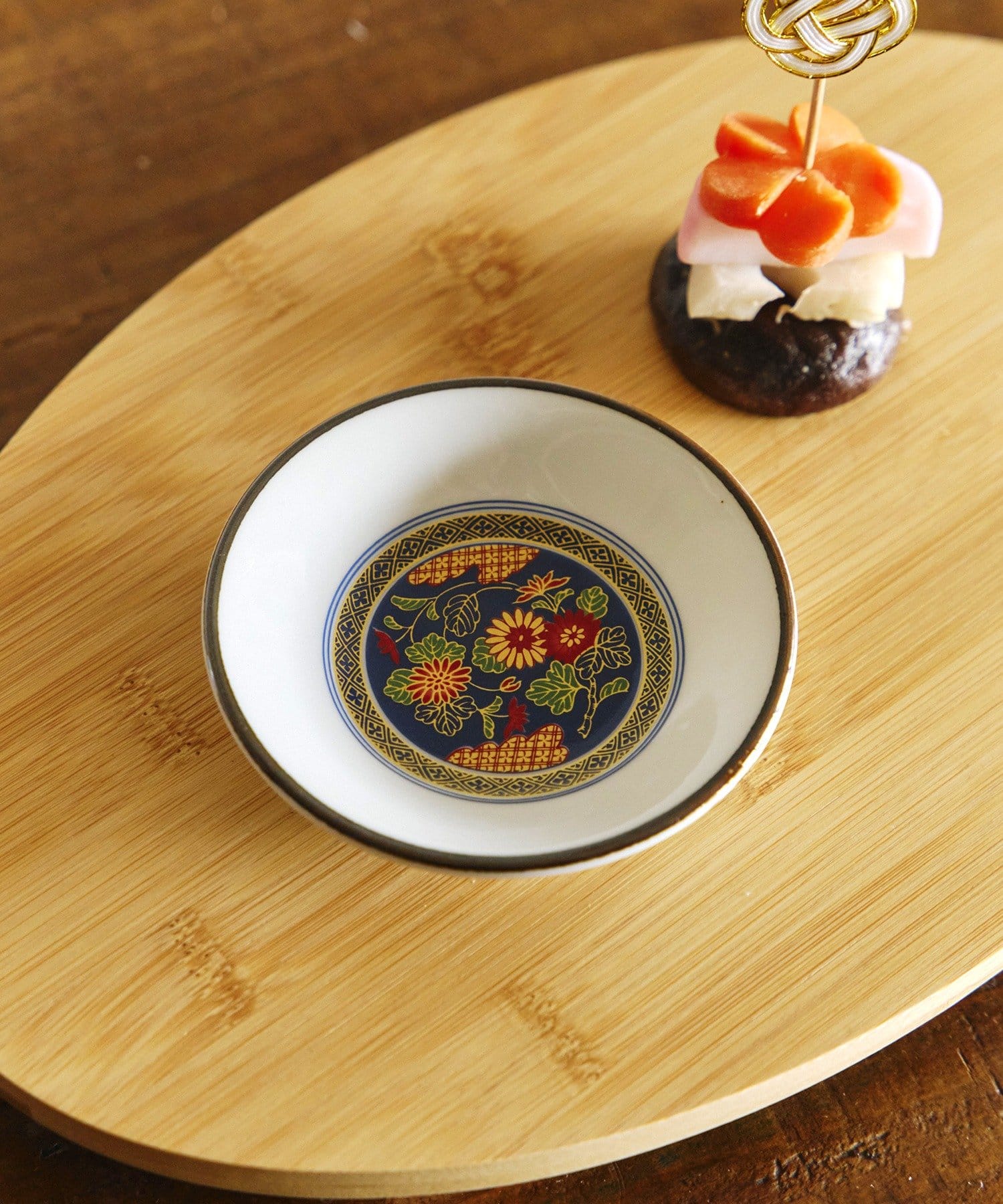 salut!(サリュ) 花宴小皿／花ひらく、新春のうつわ