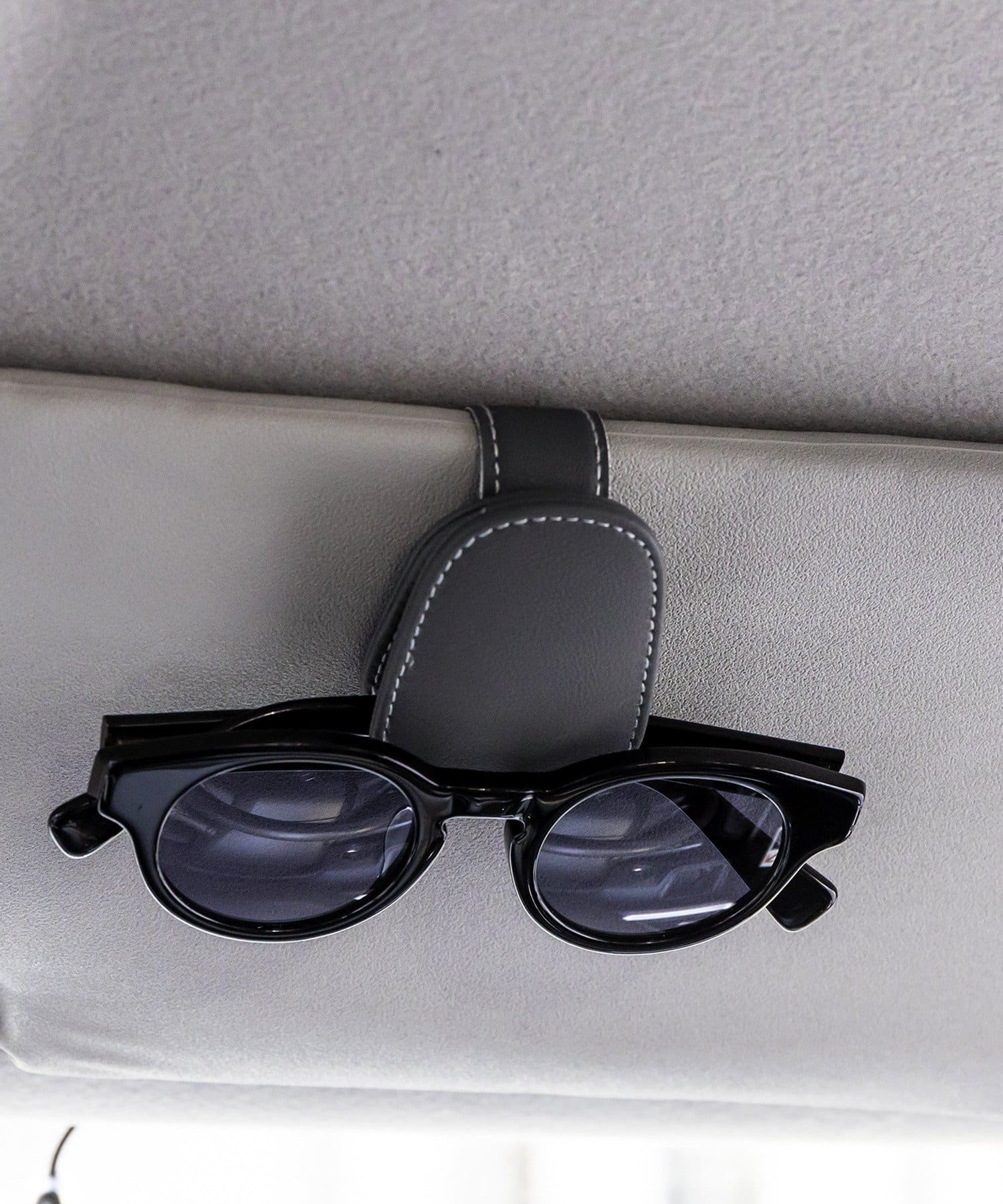 3COINS(スリーコインズ) サングラスホルダー