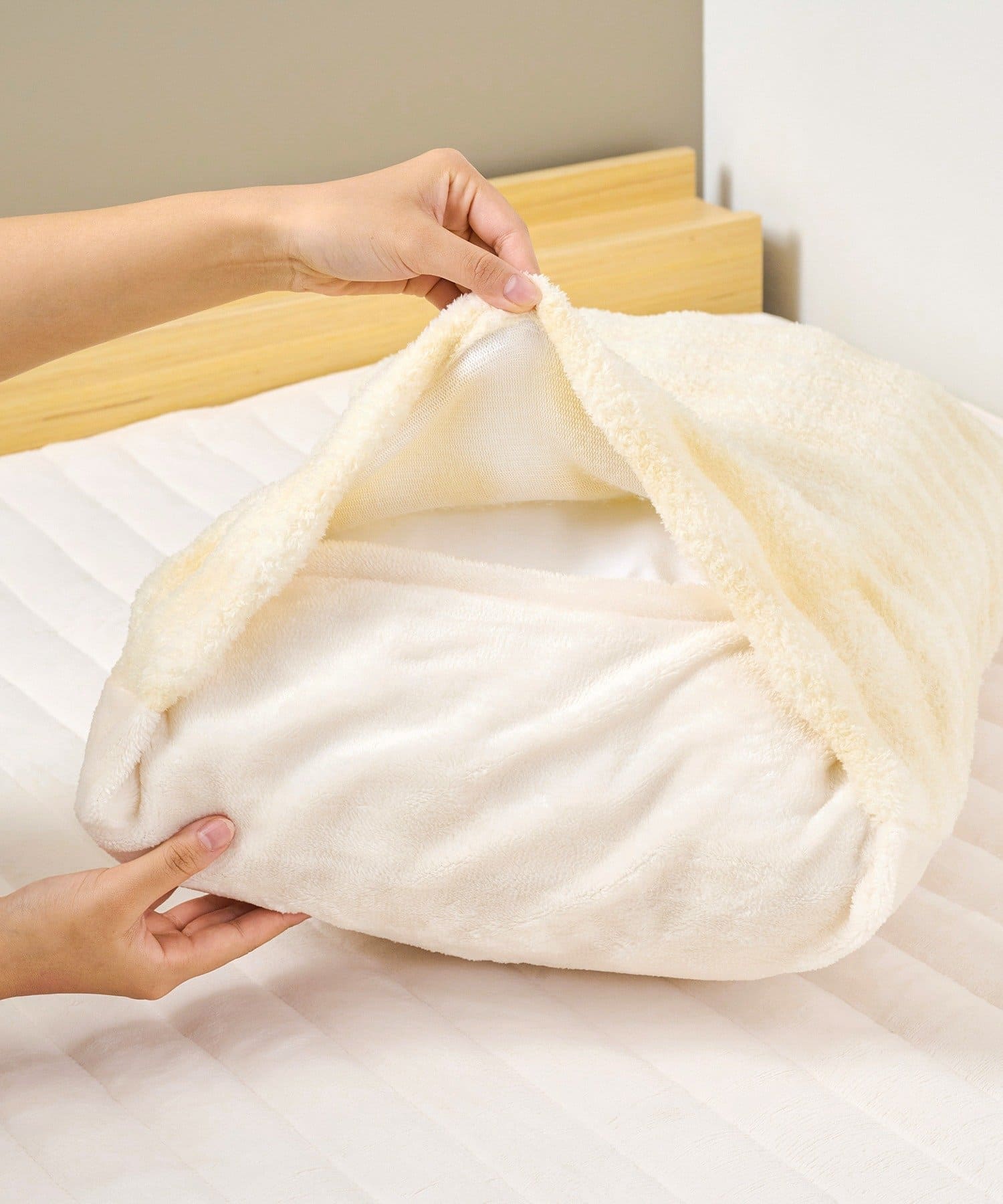 3COINS(スリーコインズ) ポコポコ枕カバー：45×65cm