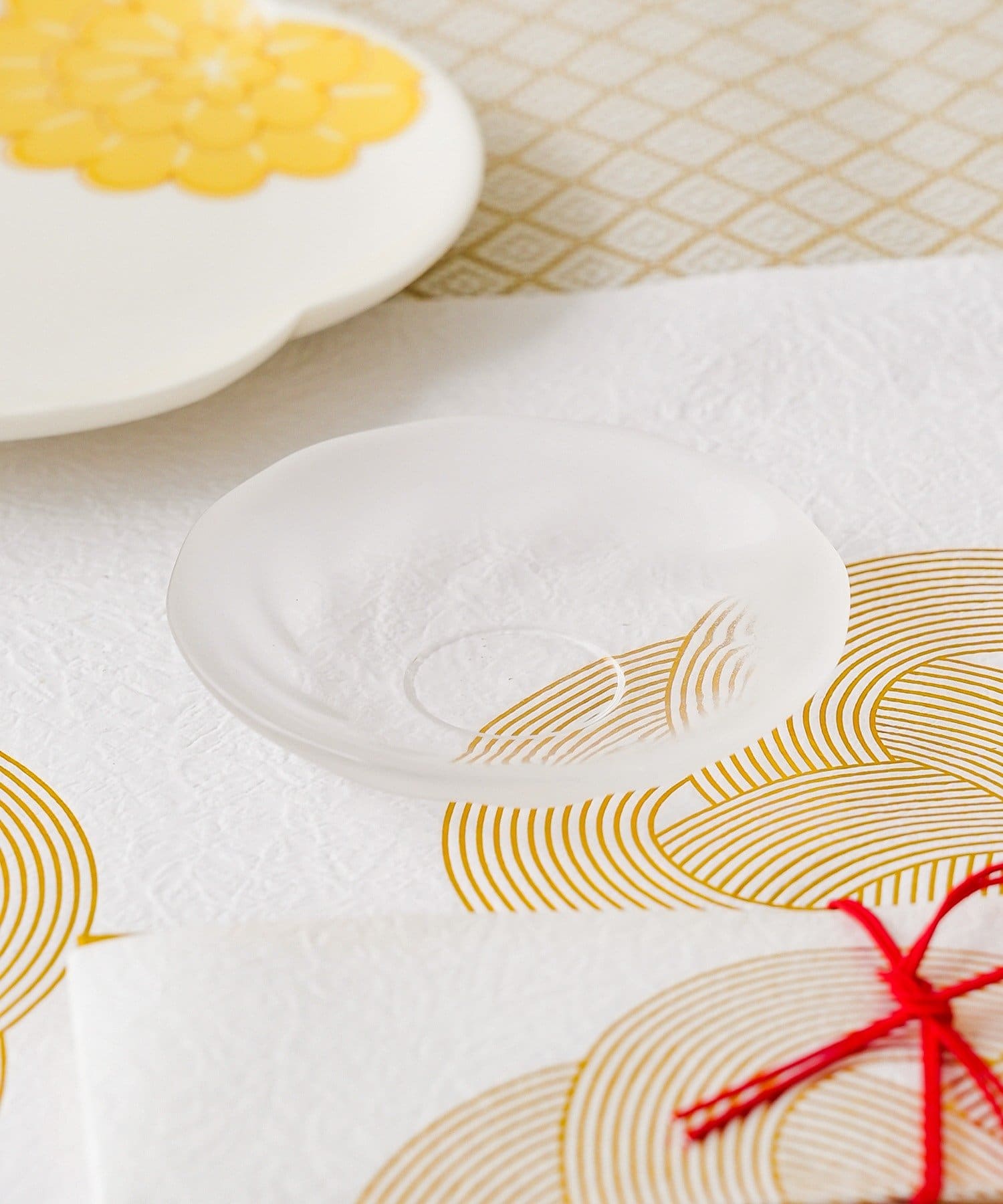 3COINS(スリーコインズ) ガラス豆皿／お正月