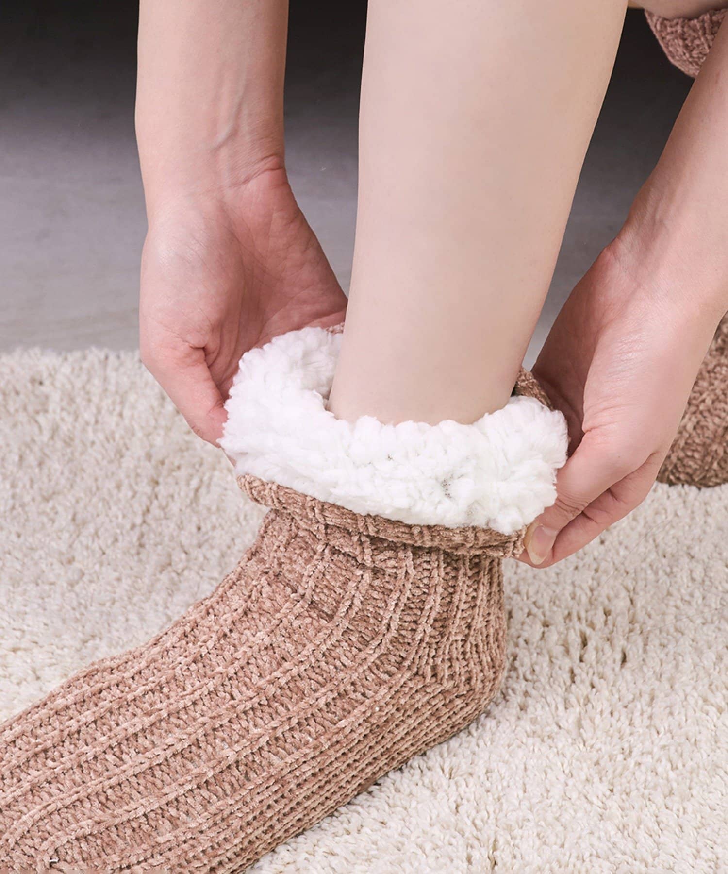 3COINS(スリーコインズ) 裏ボアラインルームソックス