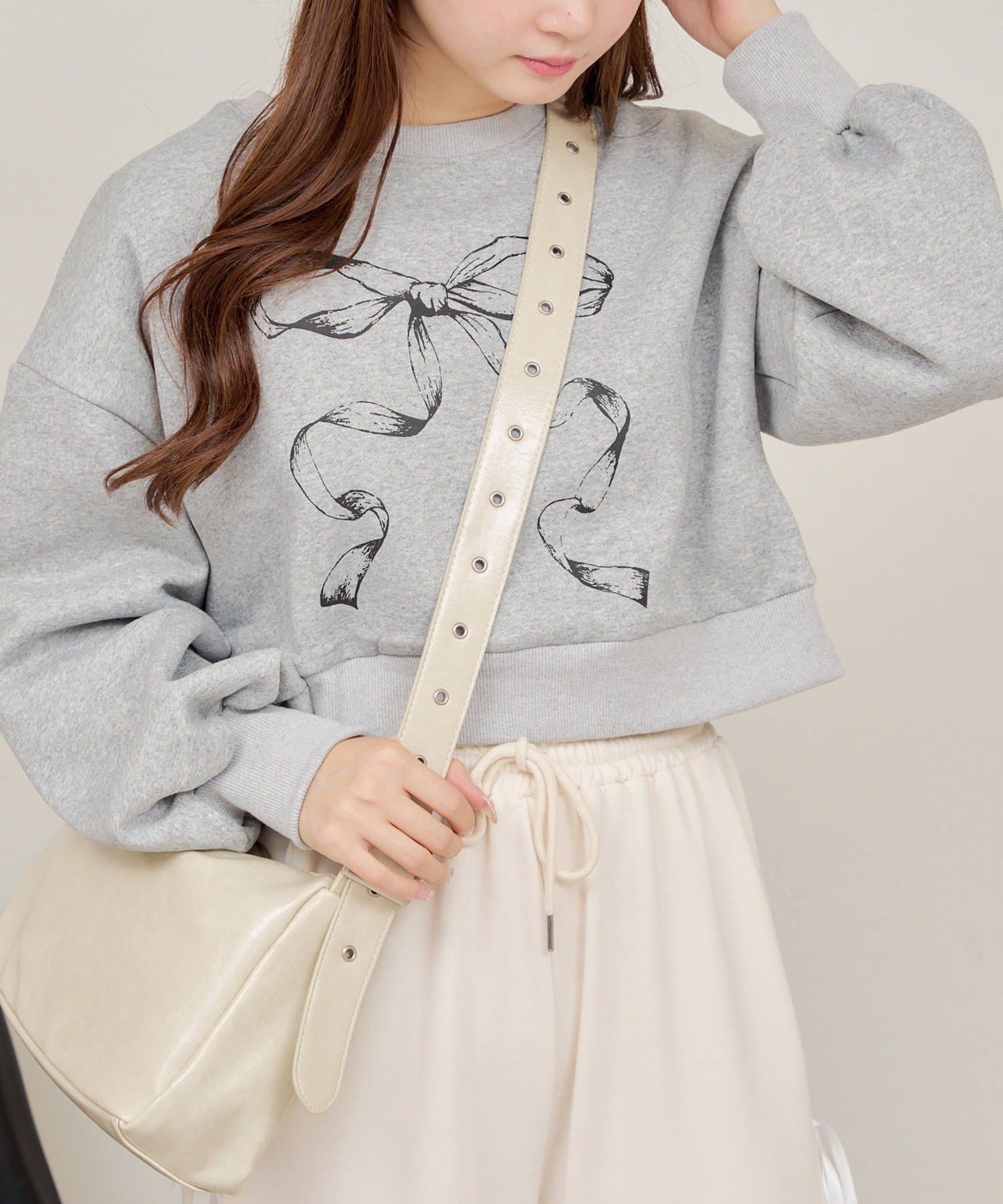 NICE CLAUP / OLIVE des OLIVE OUTLET(ナイスクラップ  / オリーブ デ オリーブ アウトレット) 【RMAF】リボンプリントショートスウェット