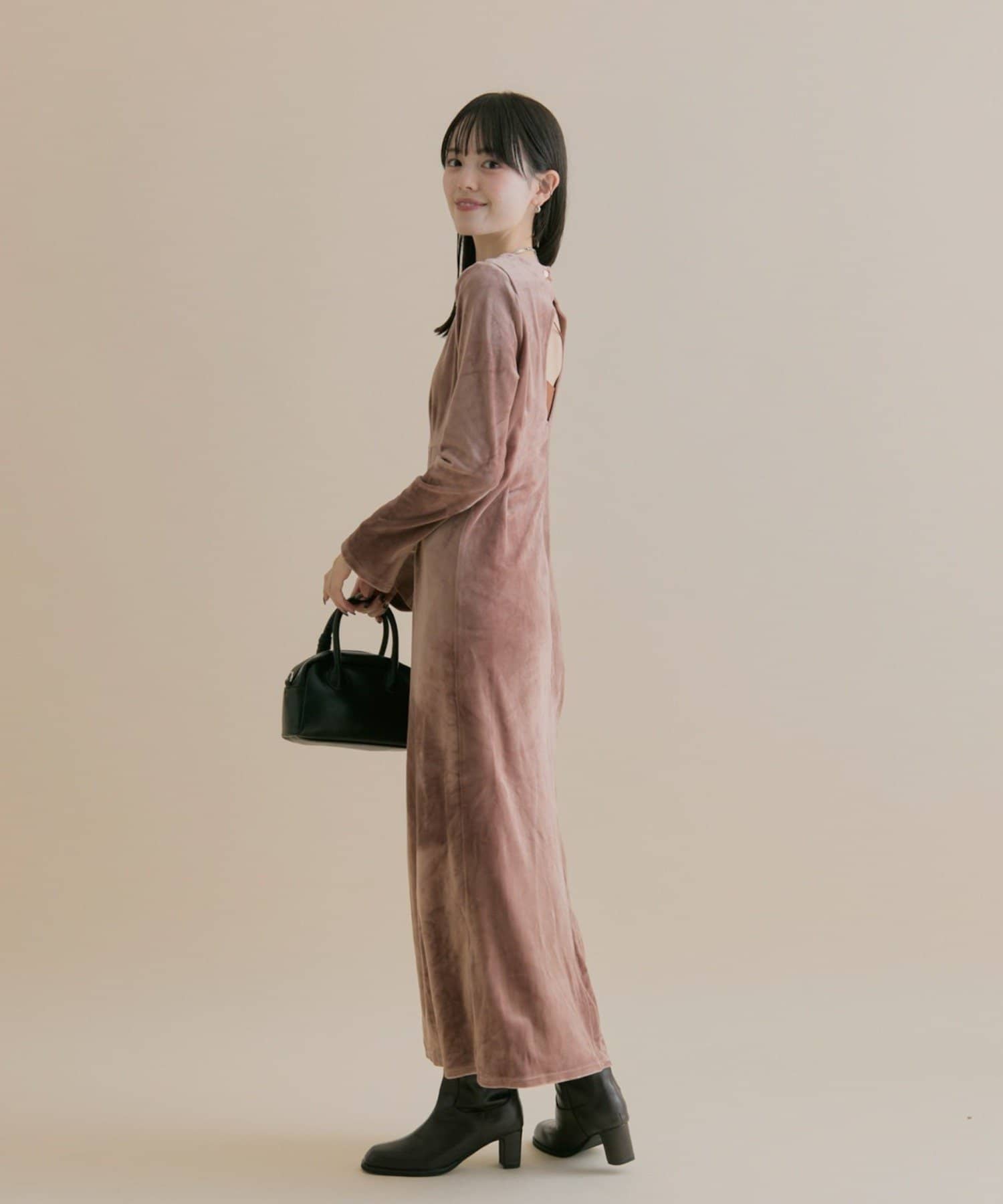 mystic(ミスティック) 11/1(sat)12:00予約START！【数量限定】[森川企画]バックオープンベロアワンピース