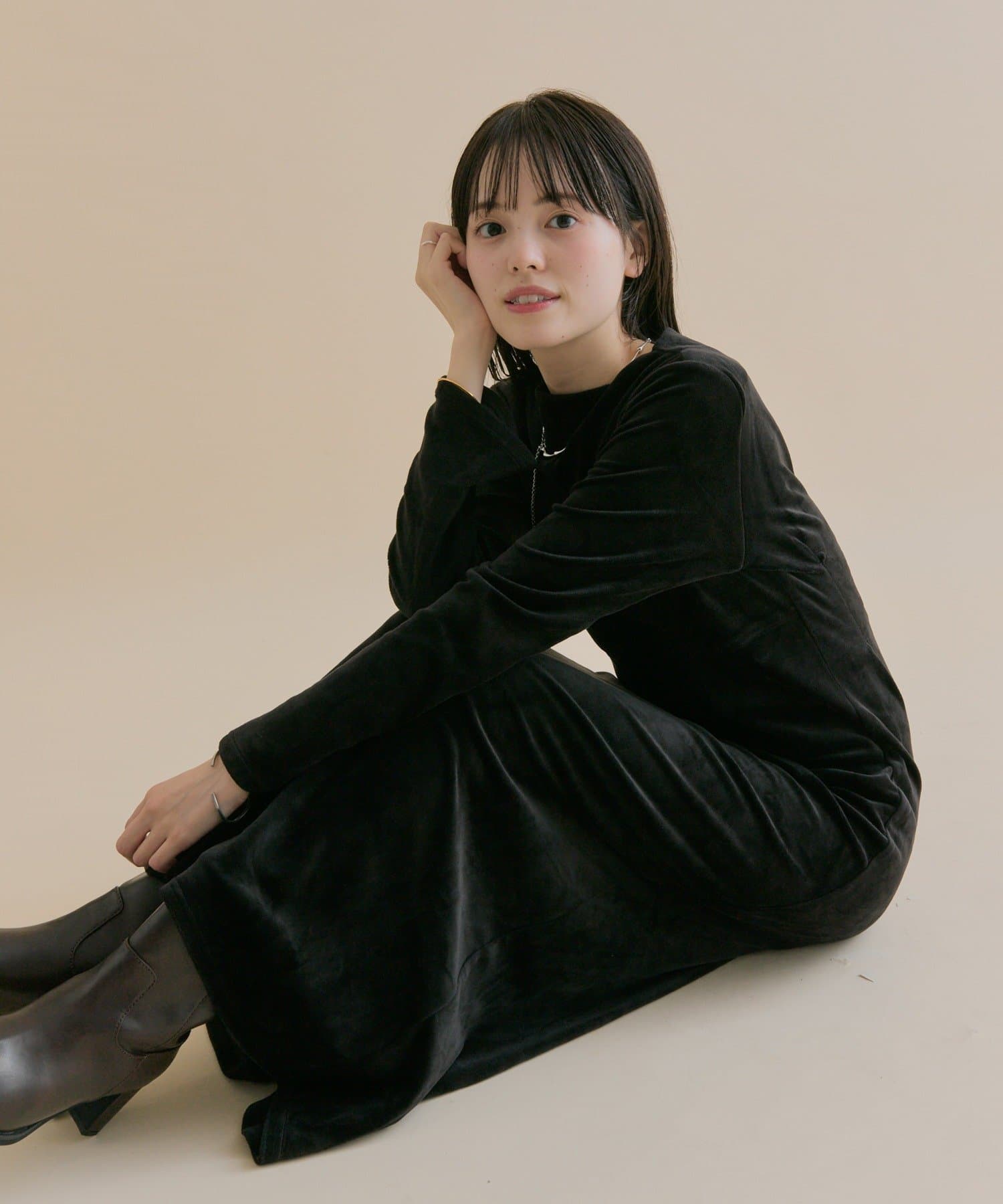 mystic(ミスティック) 11/1(sat)12:00予約START！【数量限定】[森川企画]バックオープンベロアワンピース