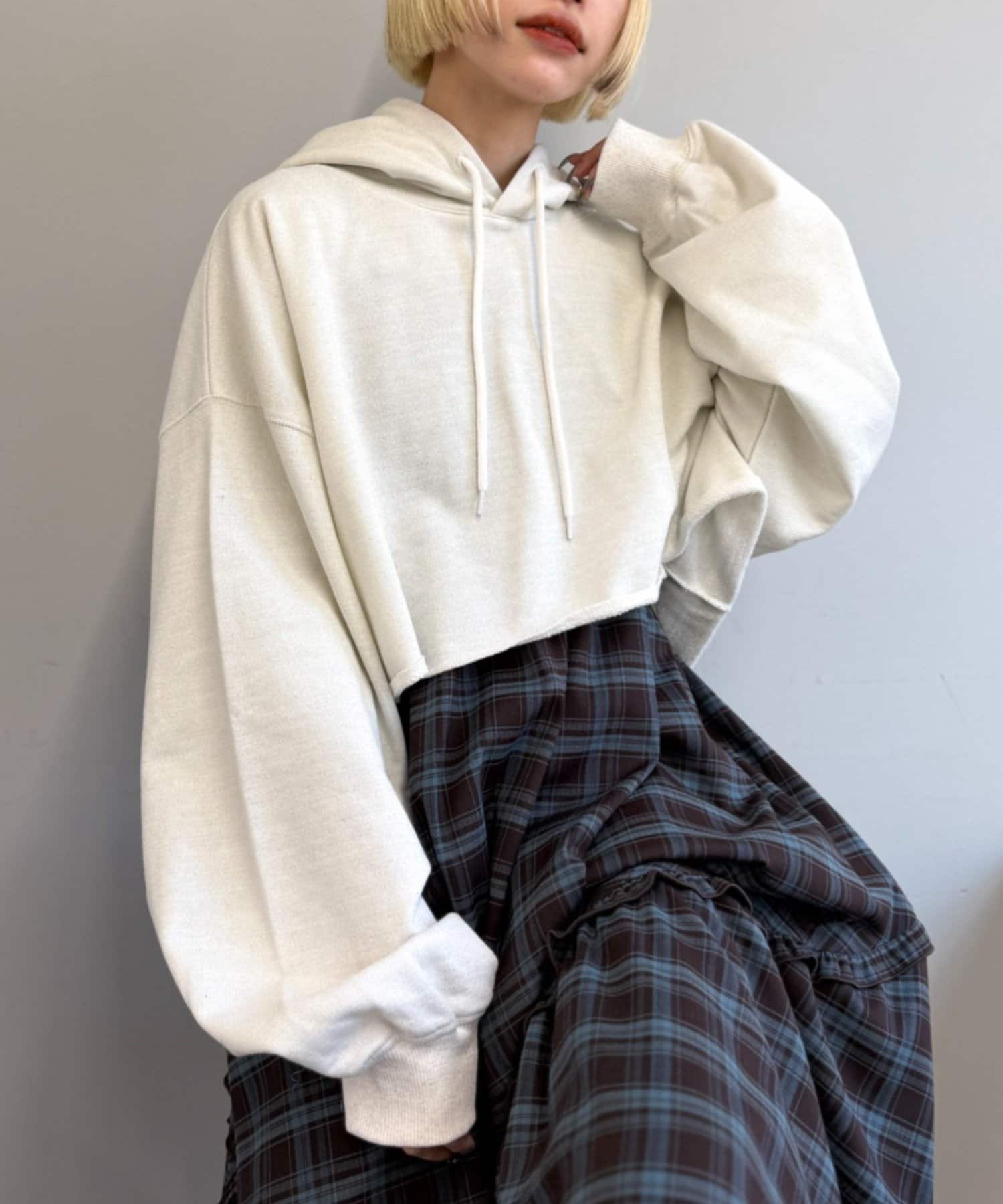 w closet(ダブルクローゼット) ラメショートパーカー