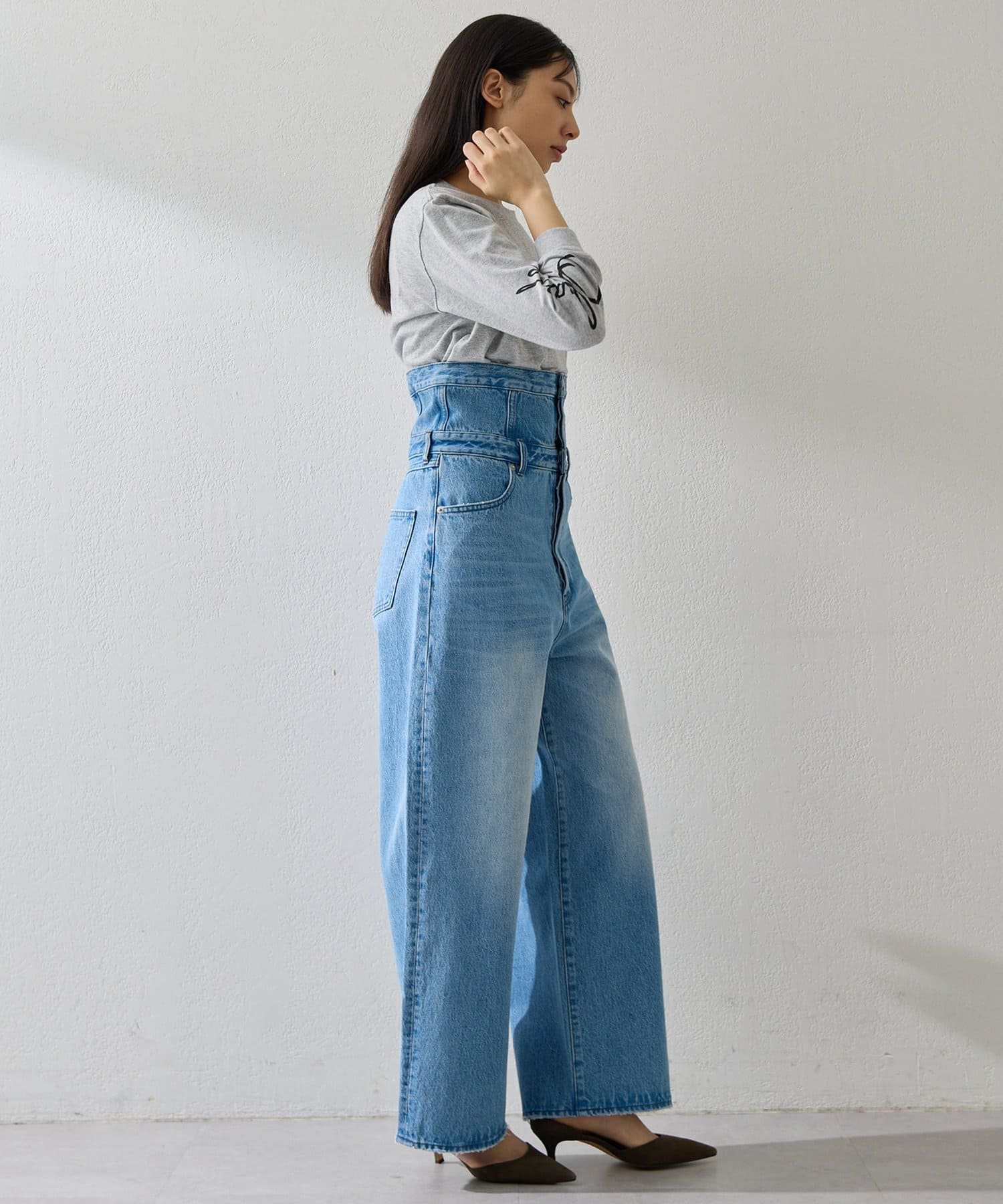 Whim Gazette(ウィム ガゼット) スリーブロゴロングTシャツ