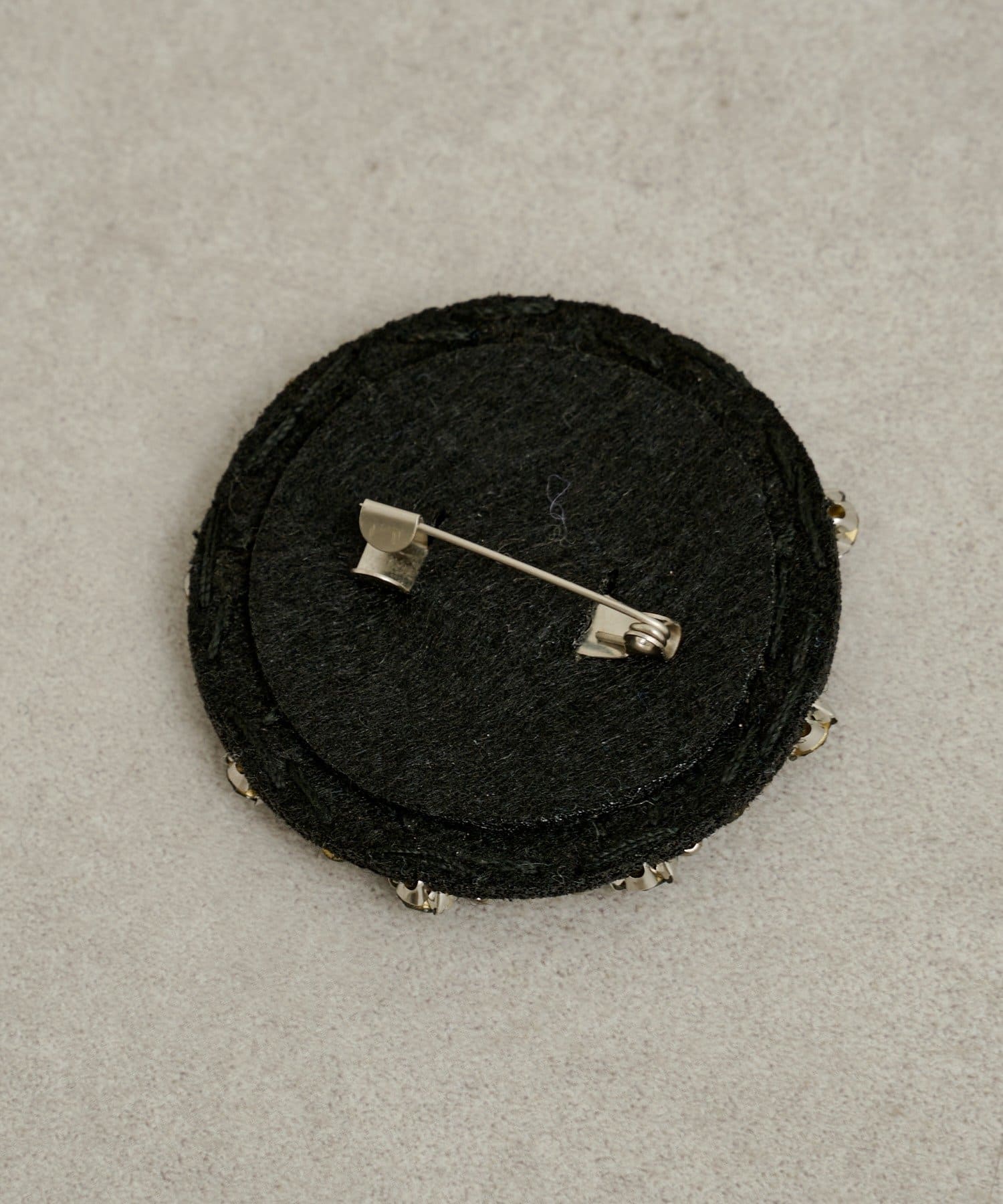 Omekashi(オメカシ) ブローチ付きダメージデニムGジャン