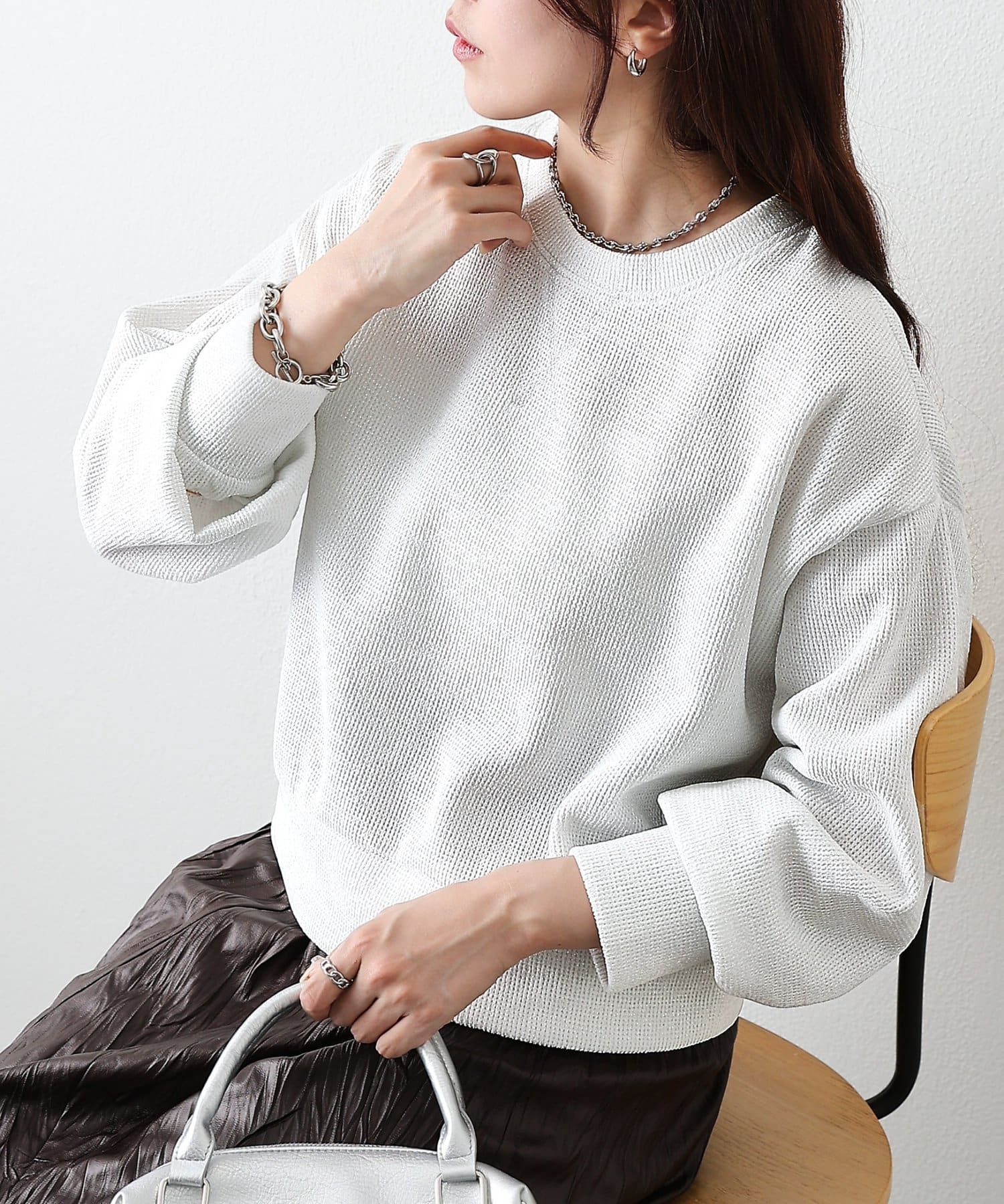 COLONY 2139(コロニー トゥーワンスリーナイン) ラメモールクルーネックプルオーバー