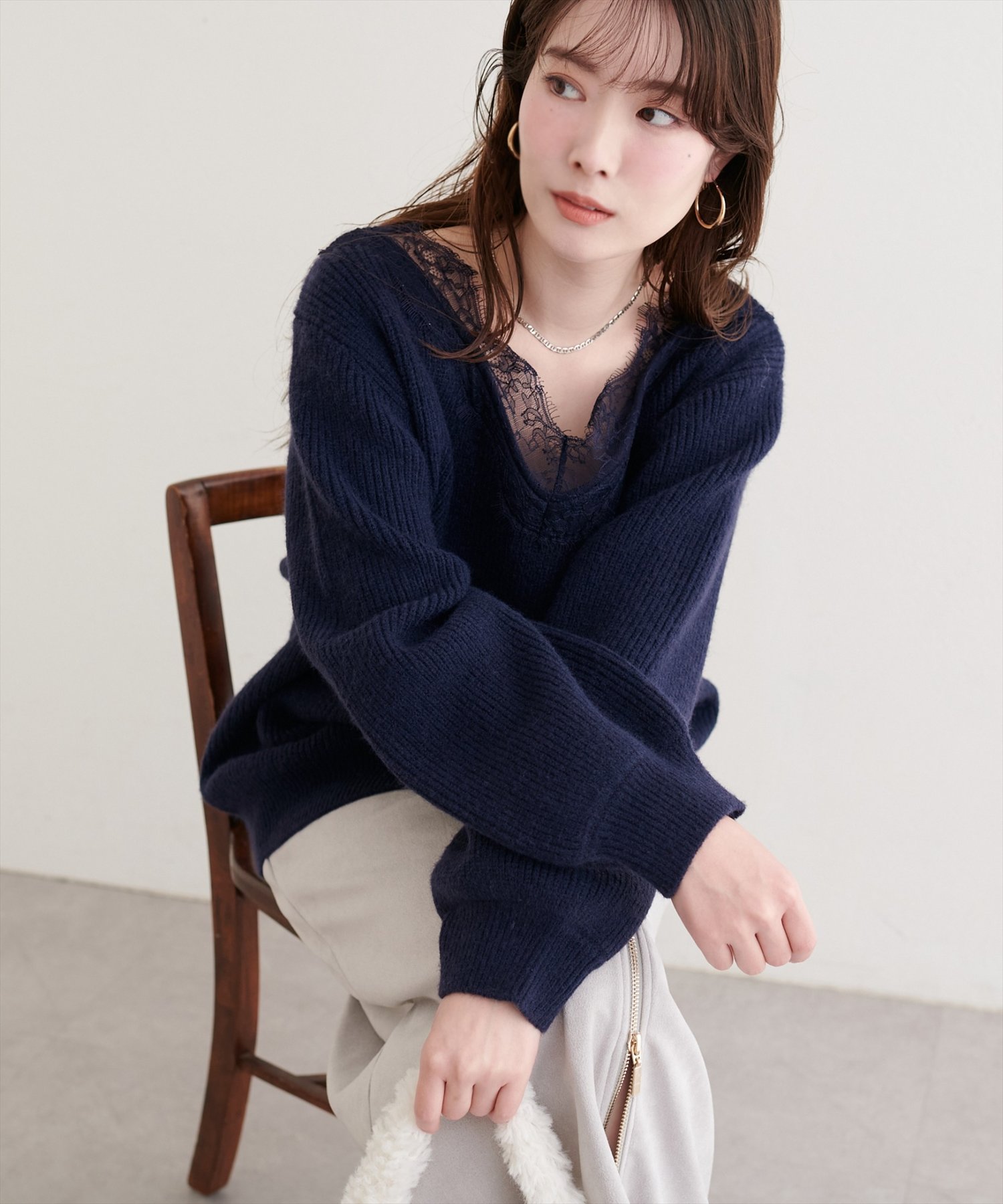 natural couture(ナチュラルクチュール) 【WEB限定】レースVネックニット