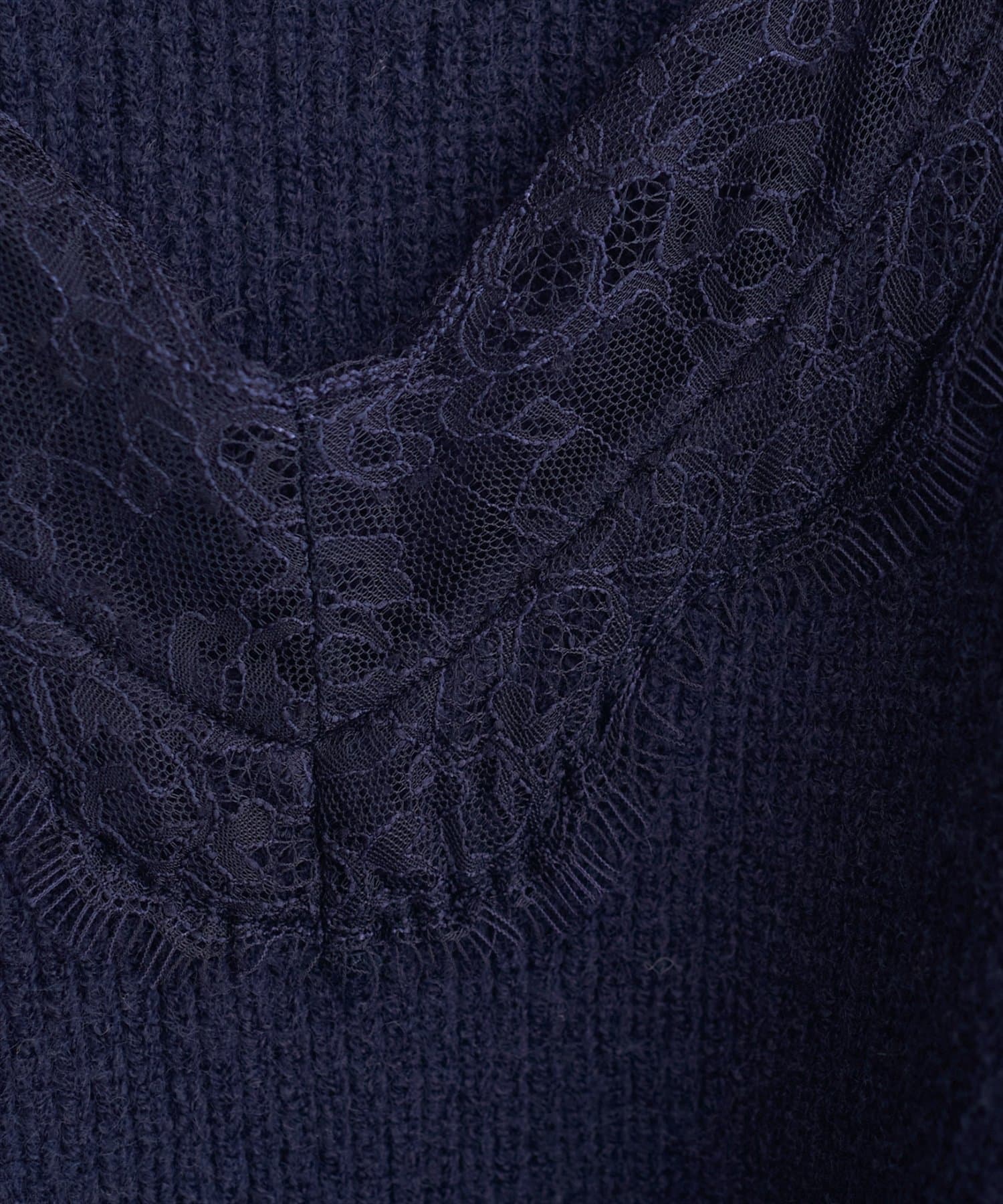 natural couture(ナチュラルクチュール) 【WEB限定】レースVネックニット