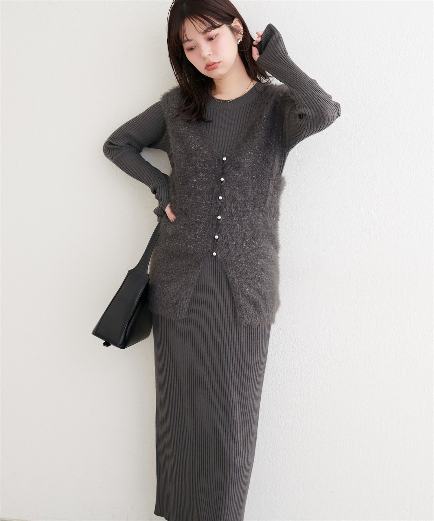 natural couture(ナチュラルクチュール) 〈osono〉ラメフェザーニットベスト×リブワンピース