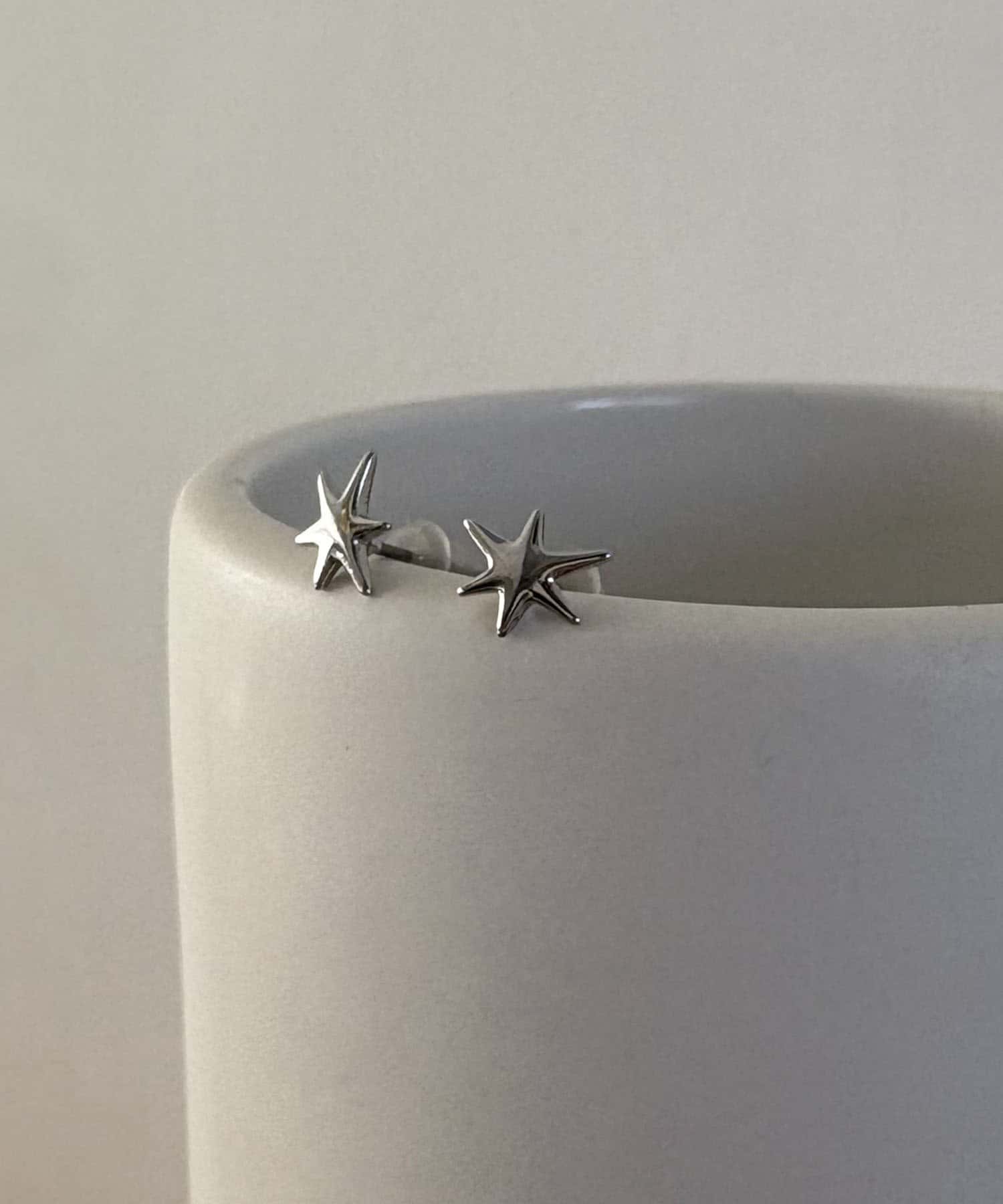 CAPRICIEUX LE'MAGE(カプリシュレマージュ) 〈GOLDY/ゴールディ〉スターダストピアス