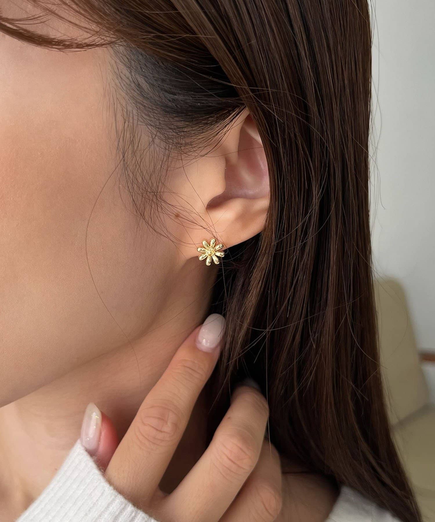 CAPRICIEUX LE'MAGE(カプリシュレマージュ) 〈GOLDY/ゴールディ〉デイジーピアス