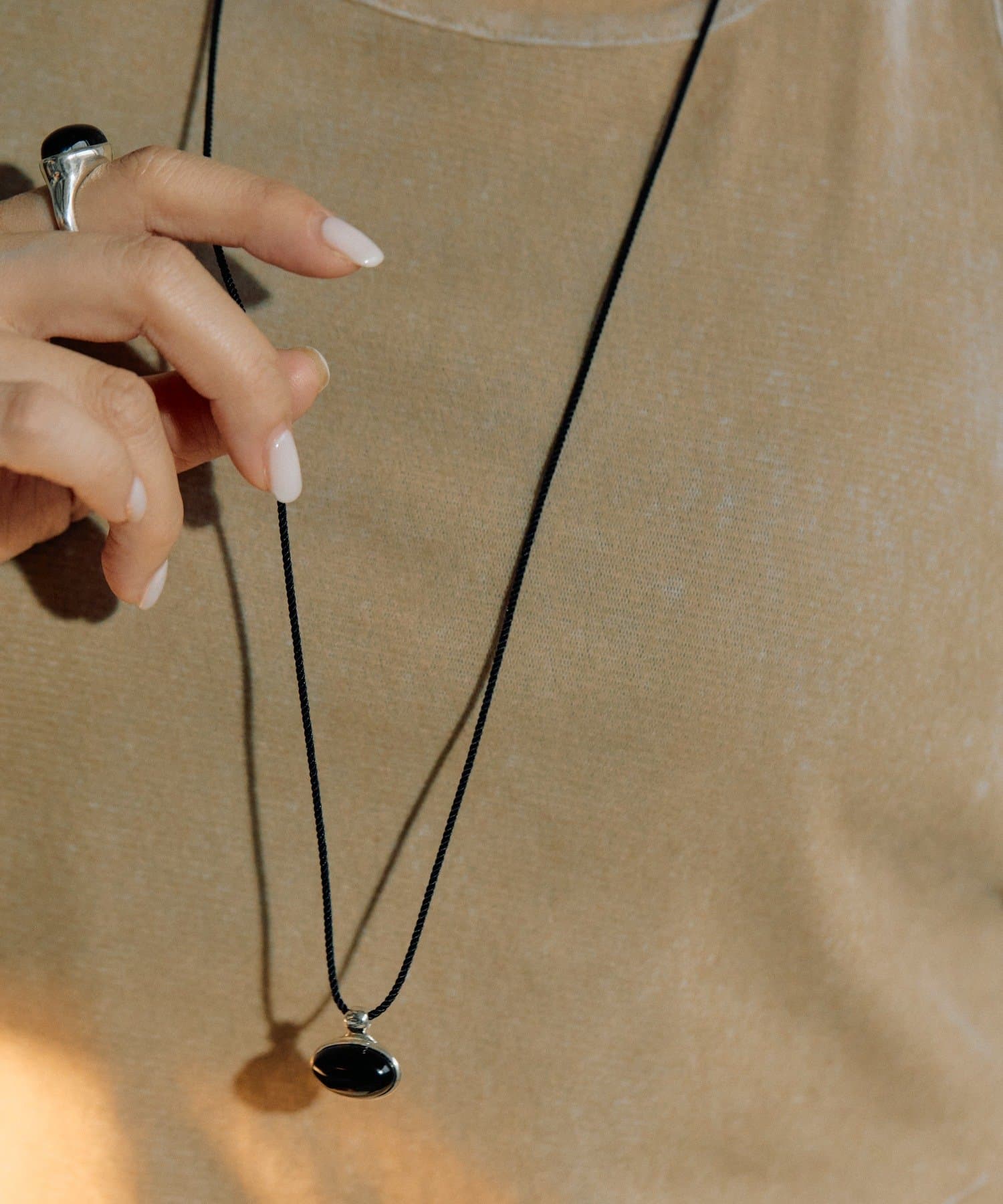 ear PAPILLONNER(イア パピヨネ) 《インフルエンサーuchida企画/スターリングシルバー》オーバルストーンネックレス