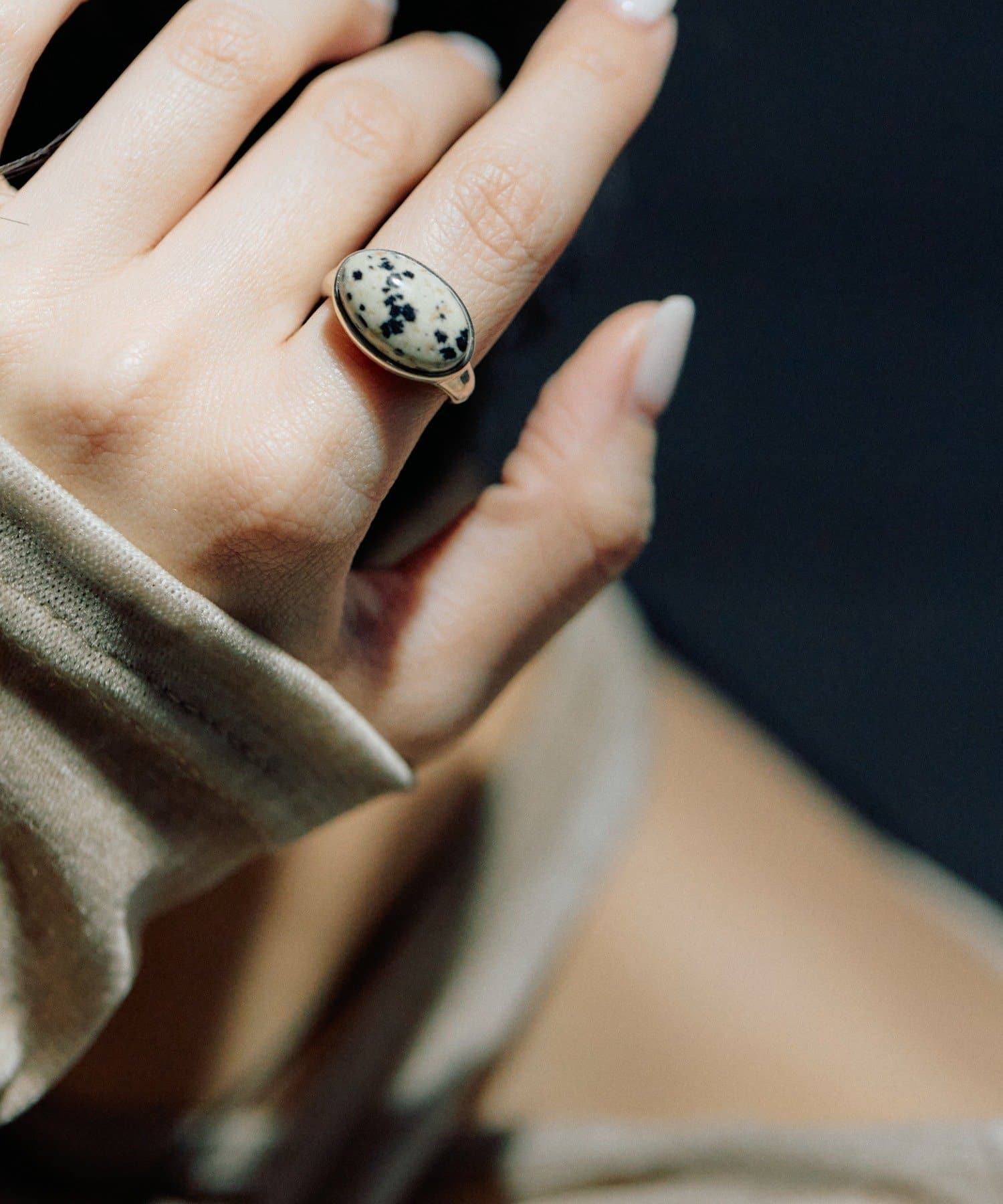 ear PAPILLONNER(イア パピヨネ) 《インフルエンサーuchida企画/スターリングシルバー》オーバルストーンリング