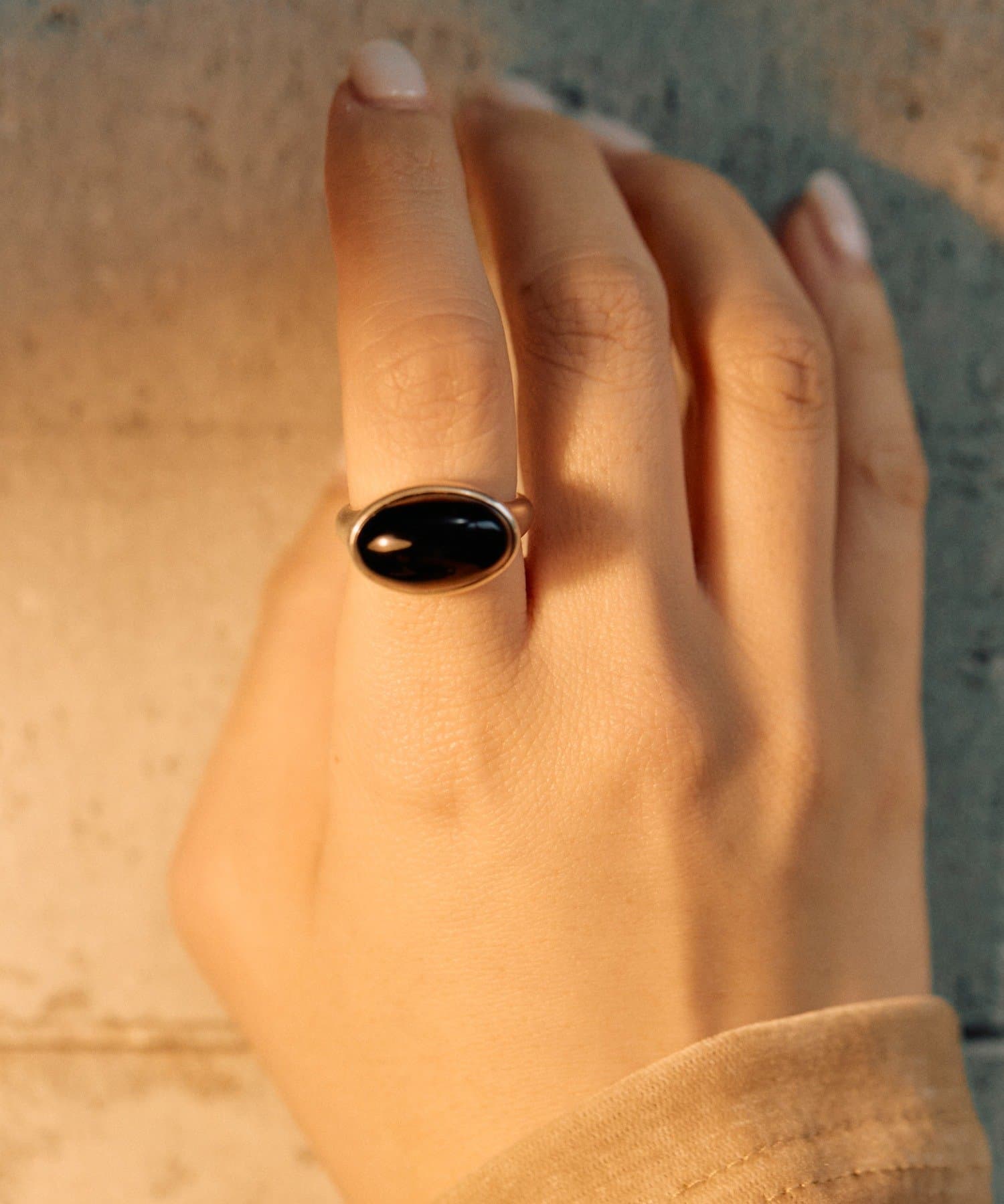 ear PAPILLONNER(イア パピヨネ) 《インフルエンサーuchida企画/スターリングシルバー》オーバルストーンリング