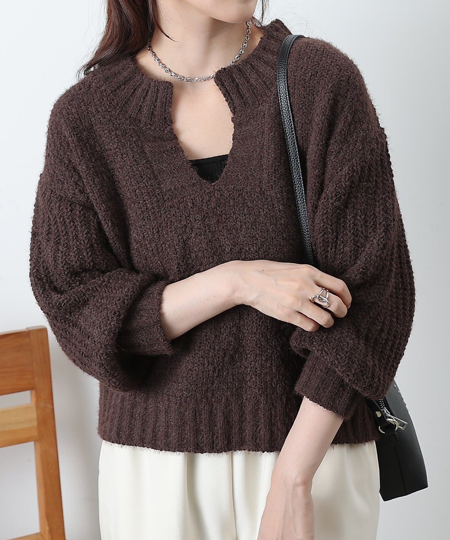 COLONY 2139(コロニー トゥーワンスリーナイン) モールフェザー柄編みスキッパー