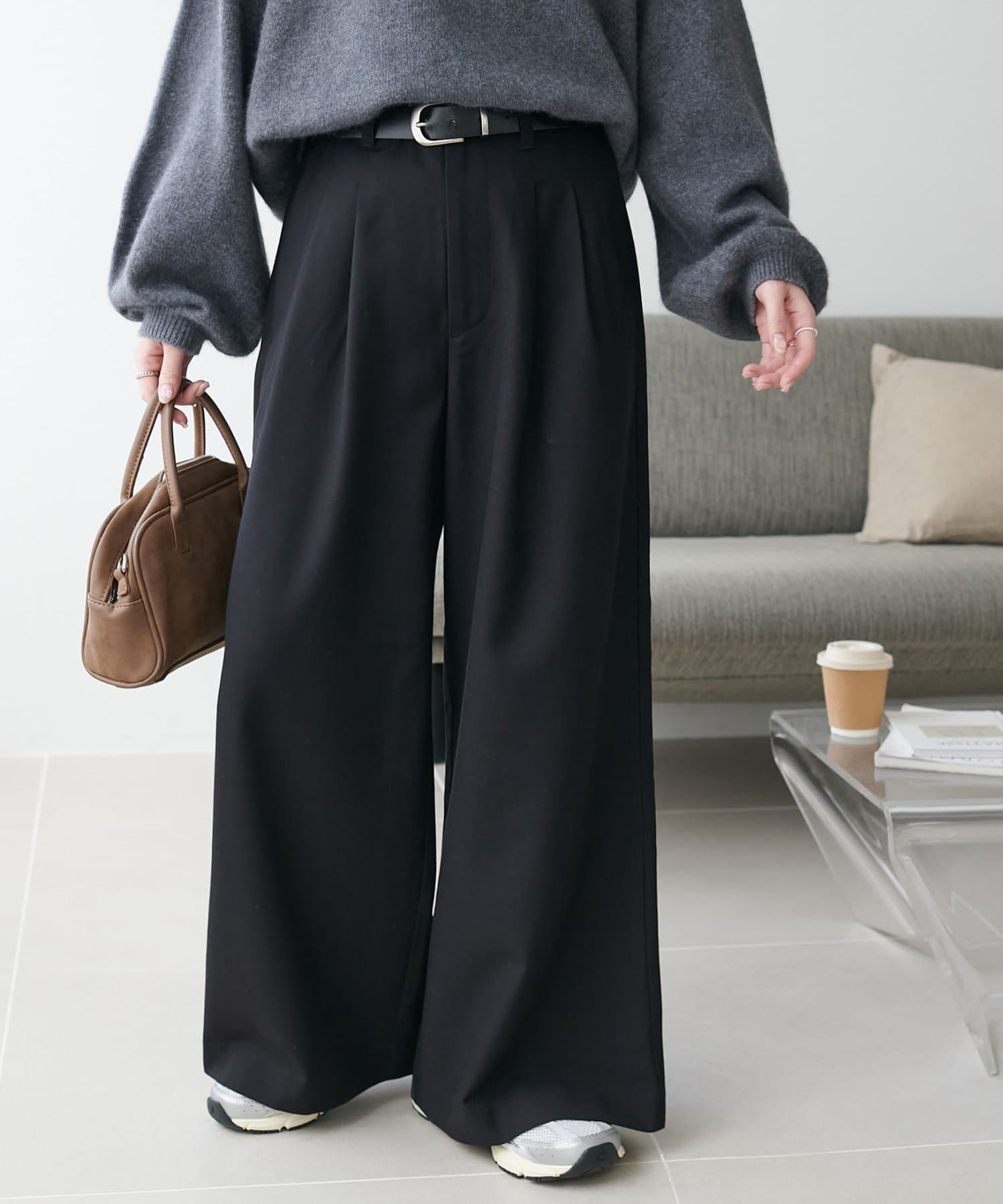 DISCOAT(ディスコート) 【こなれ感と快適さを両立】ウールブレンドワイドパンツ