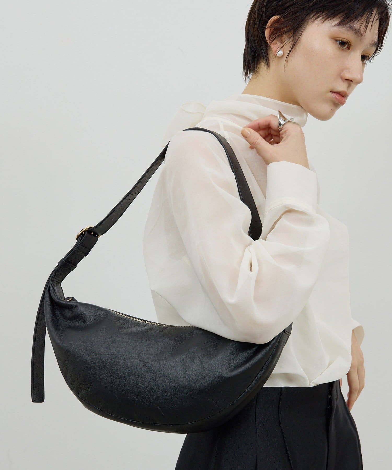 GALLARDAGALANTE(ガリャルダガランテ) 【2.718】タッククロスボディバッグ