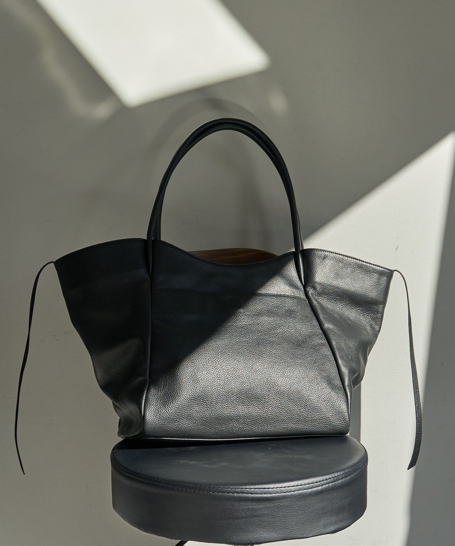 GALLARDAGALANTE(ガリャルダガランテ) 【2.718】シュリンクレザートート